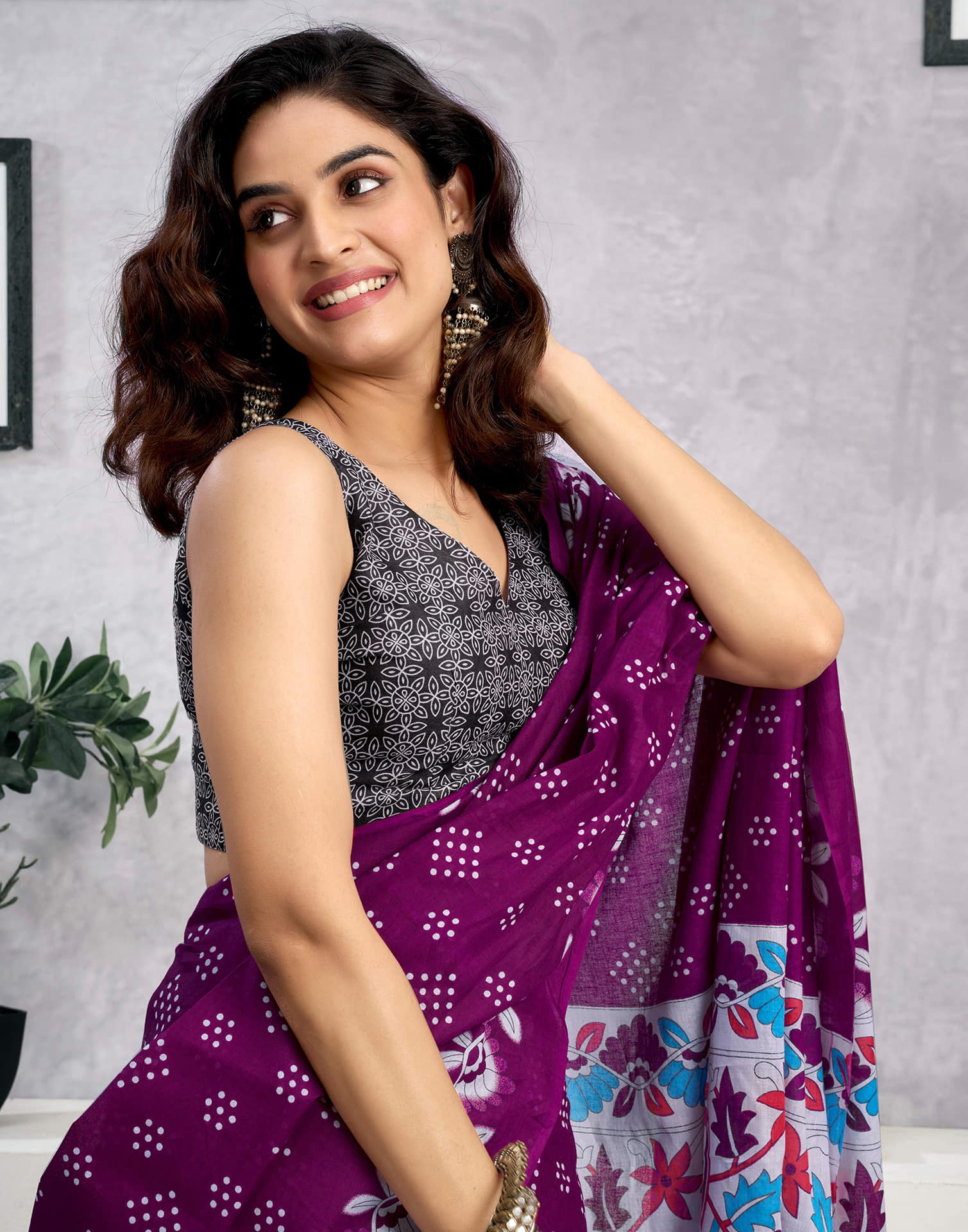 Ready To Wear Wine Cotton Printed Saree - Image 5