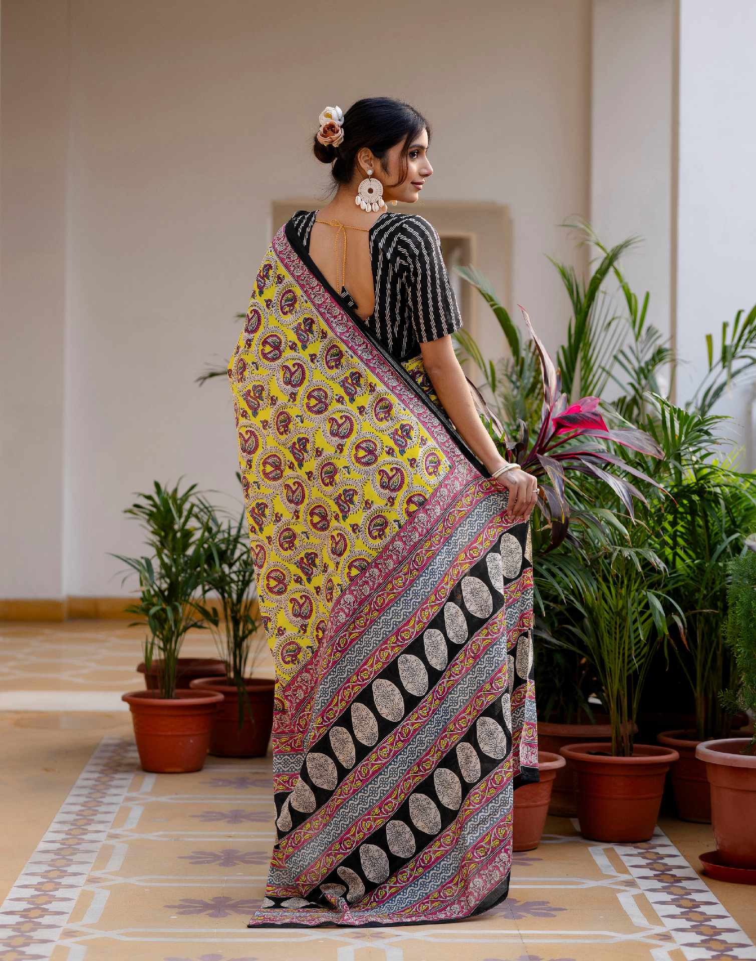 Ready To Wear Yellow Cotton Printed Saree - Image 9