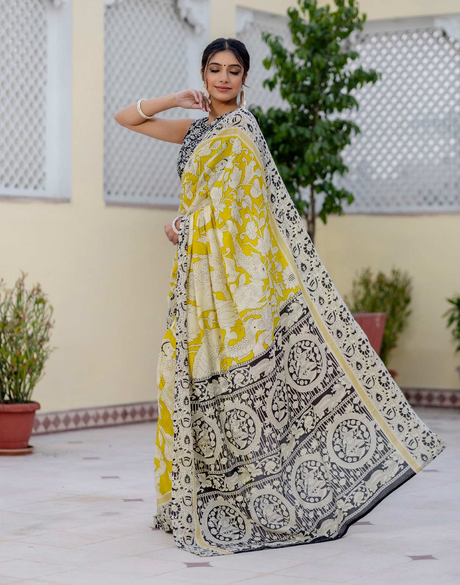 Ready To Wear Yellow Cotton Printed Saree - Image 7