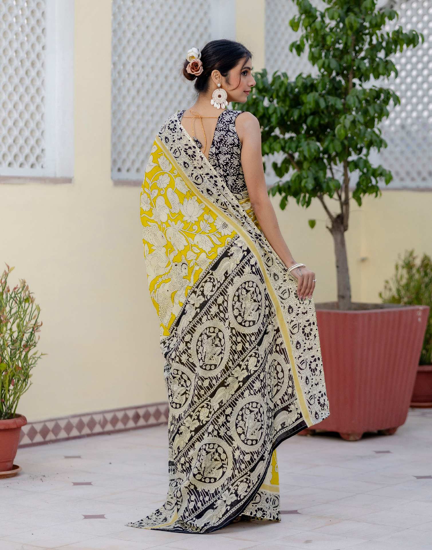 Ready To Wear Yellow Cotton Printed Saree - Image 9