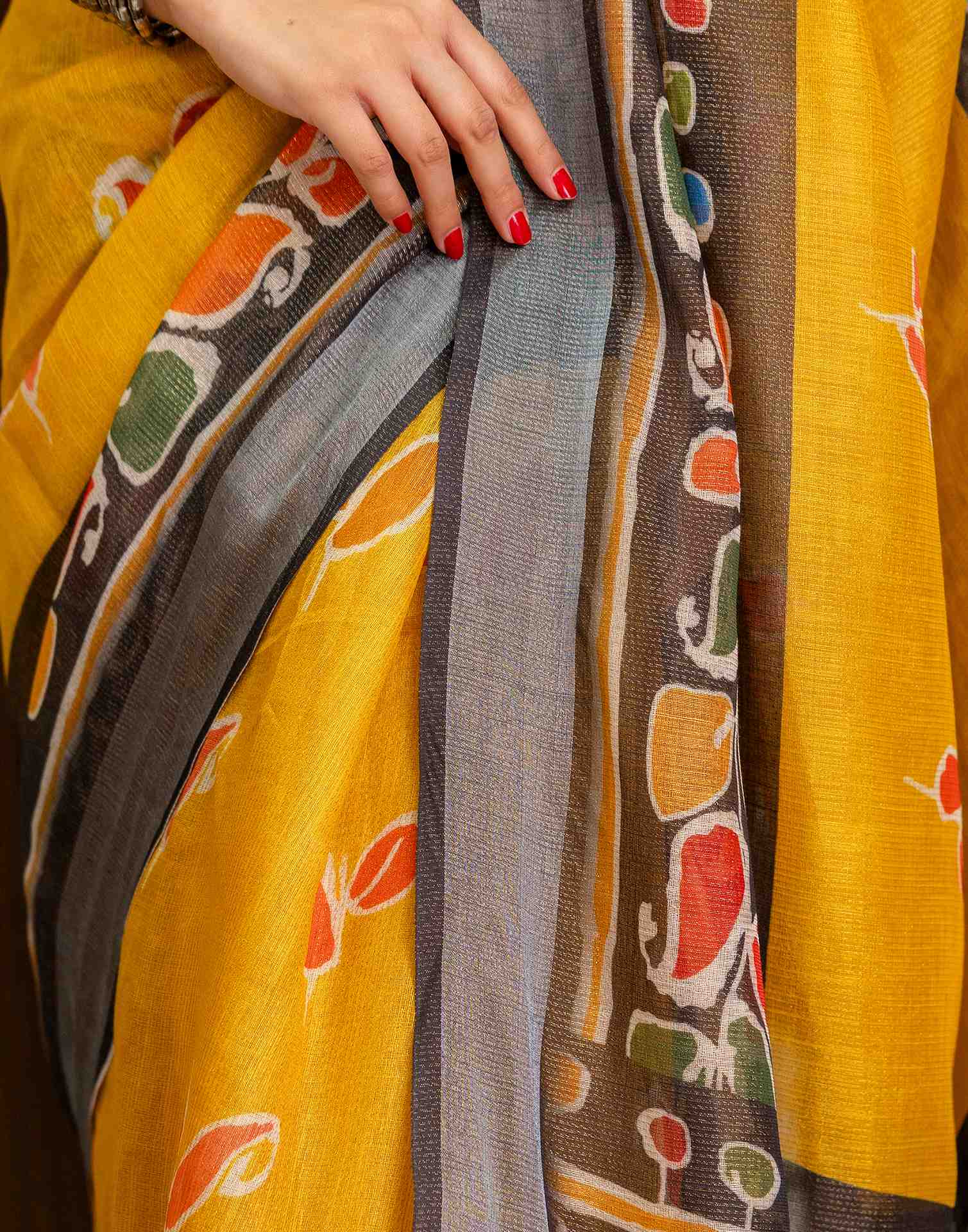 Ready To Wear Yellow Cotton Printed Saree - Image 13