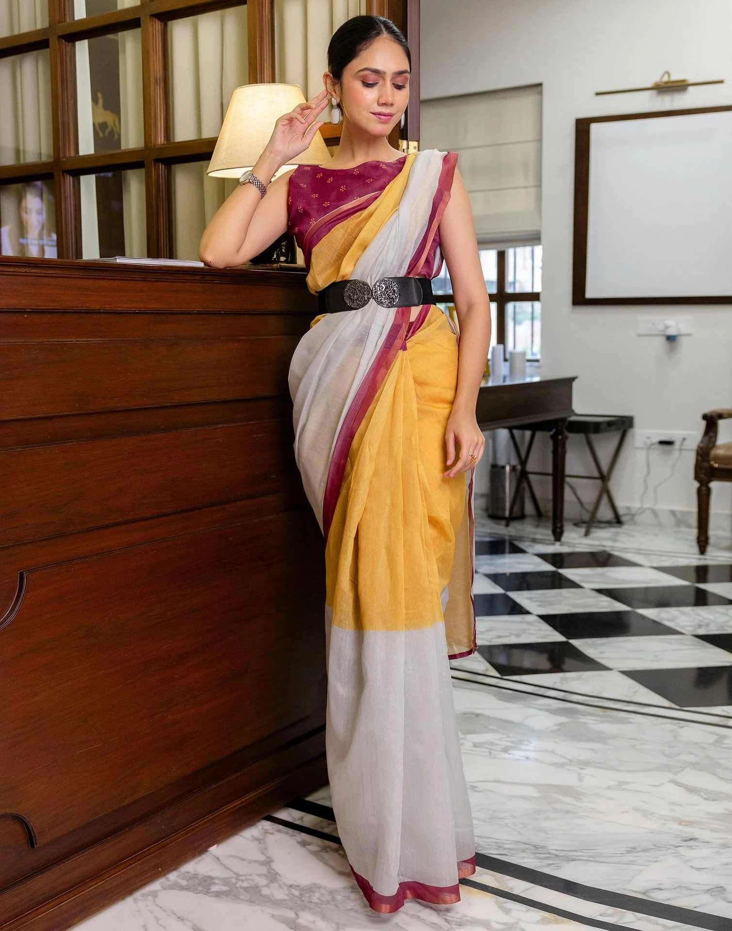 Ready To Wear Yellow Linen Zari Border Saree - Image 7