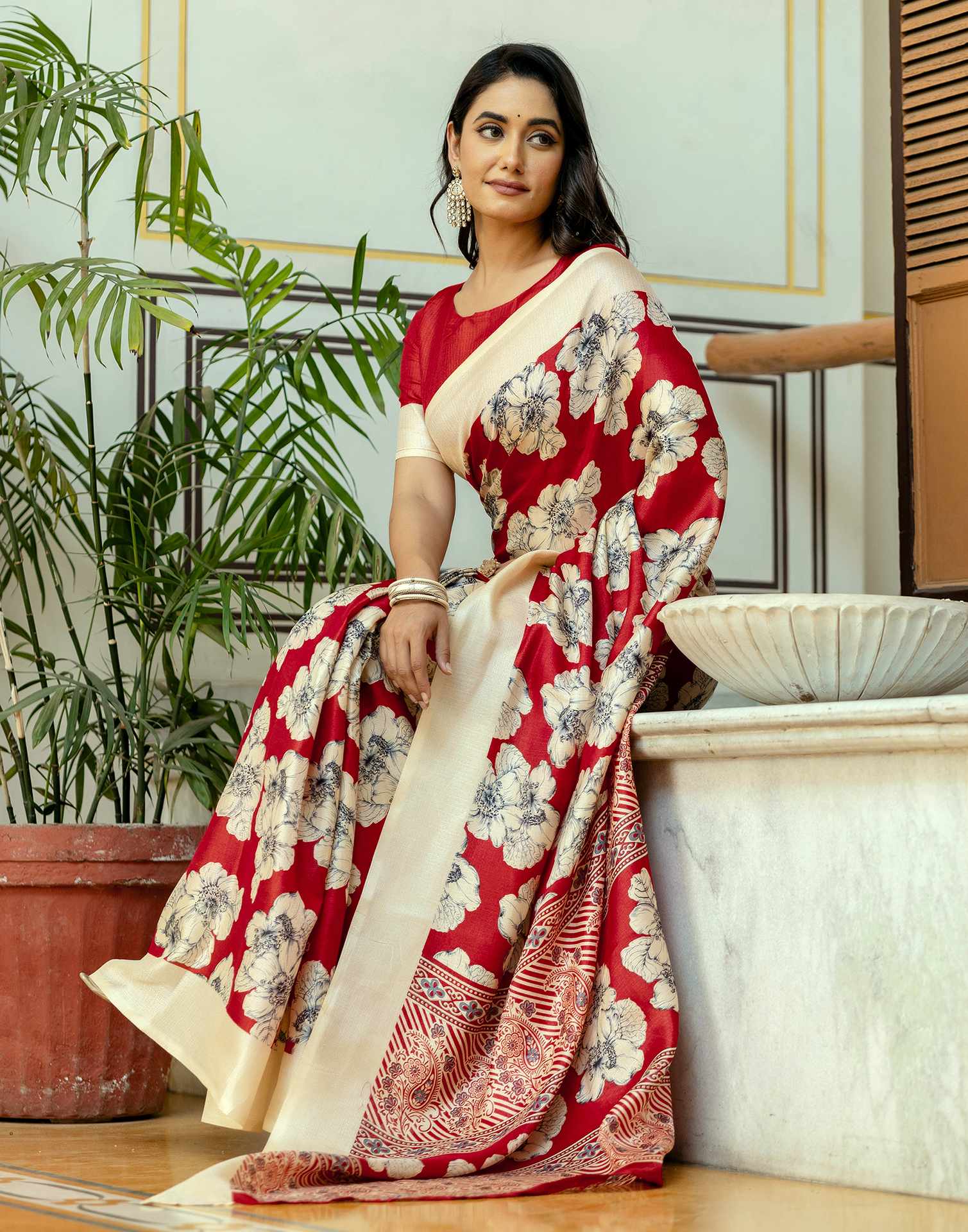 Red Cotton Floral Printed Saree - Image 8