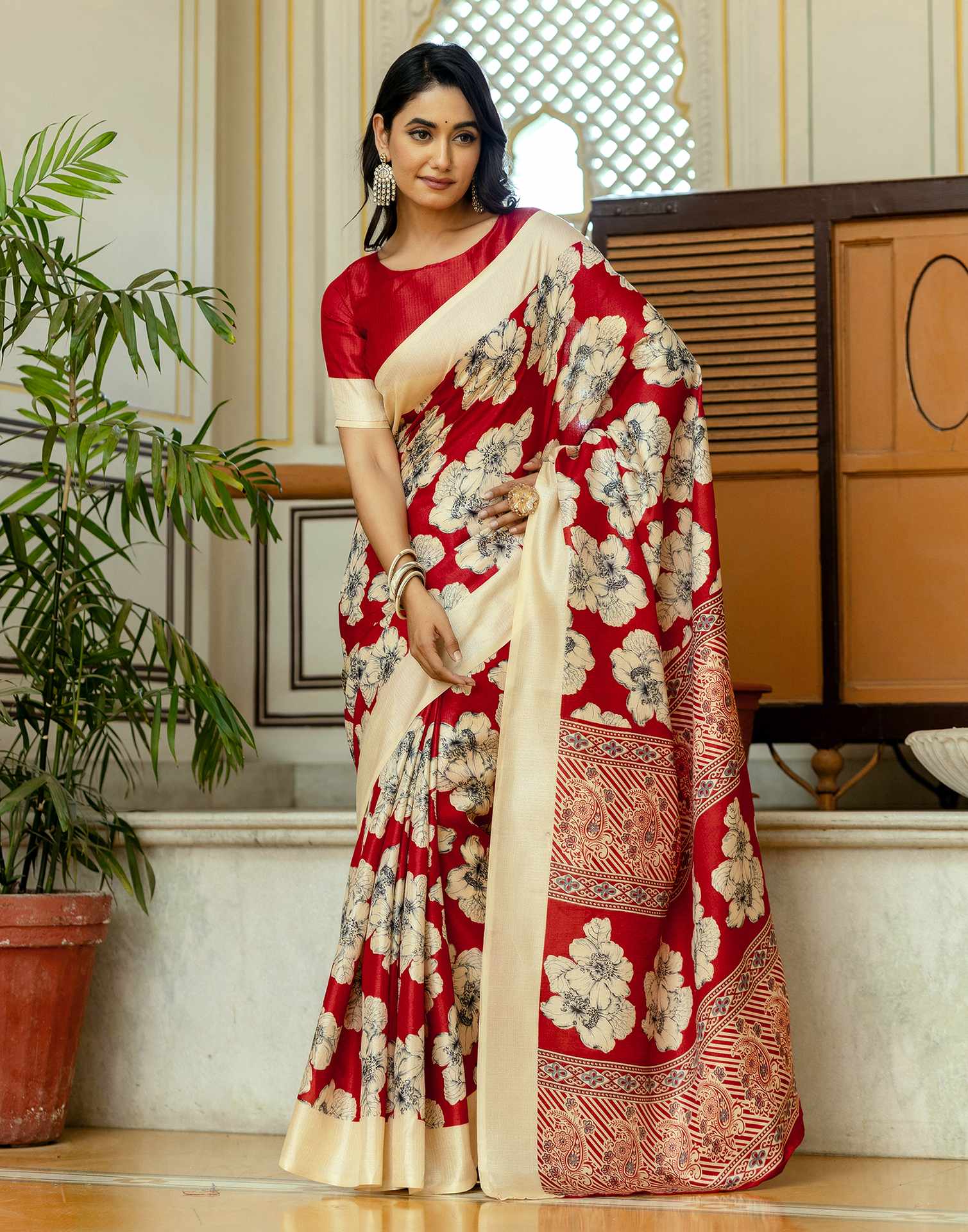 Red Cotton Floral Printed Saree - Image 9