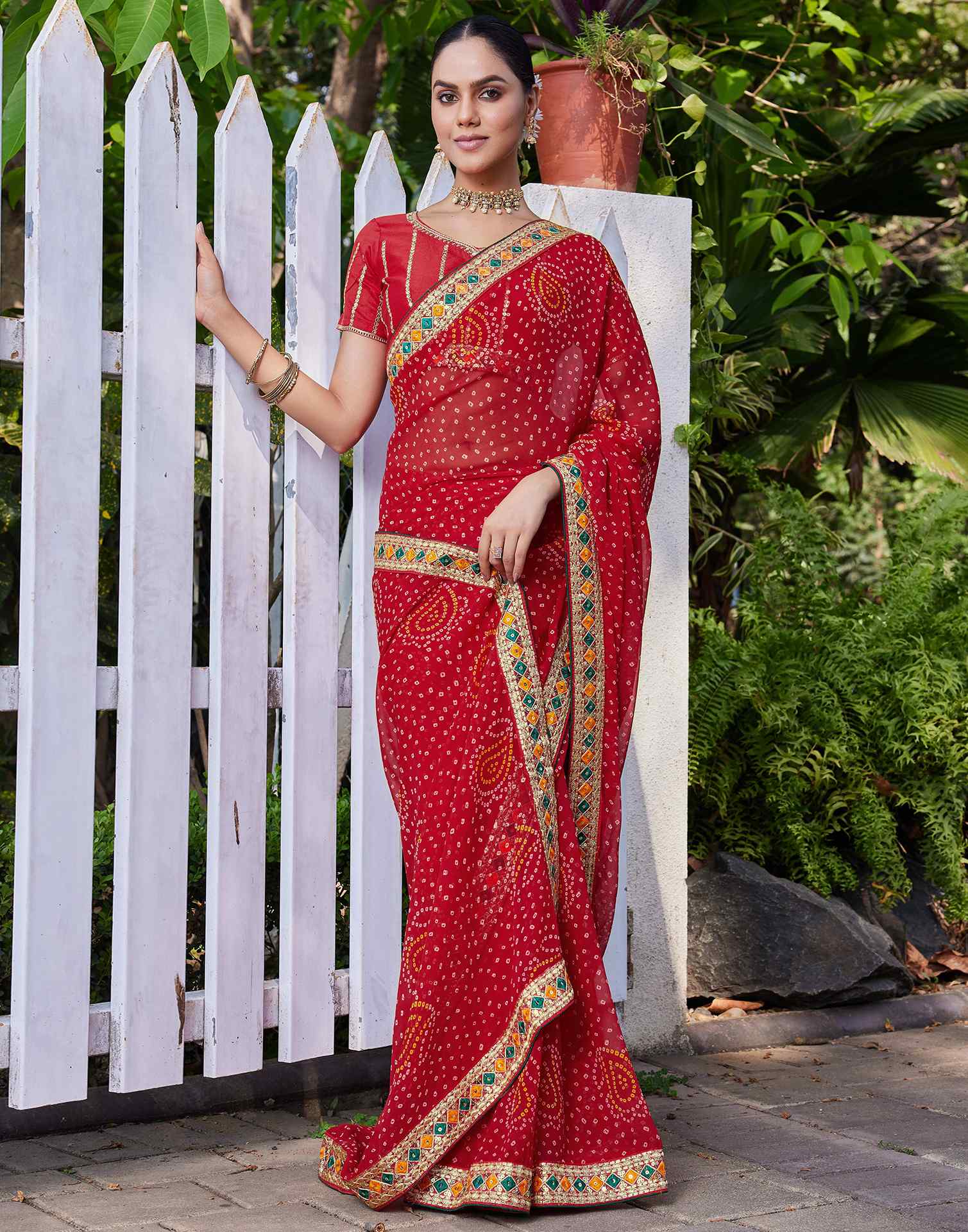Red Georgette Bandhani Printed Saree - Image 6