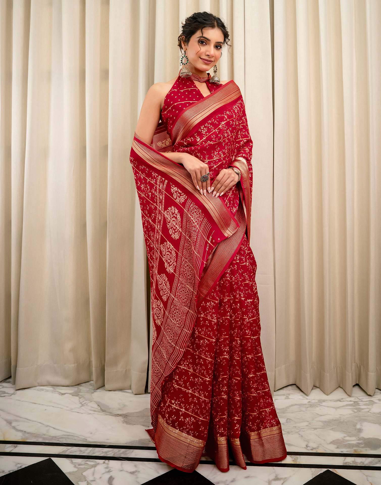 Red Georgette Printed Zari Stripe SareeĀ - Image 7