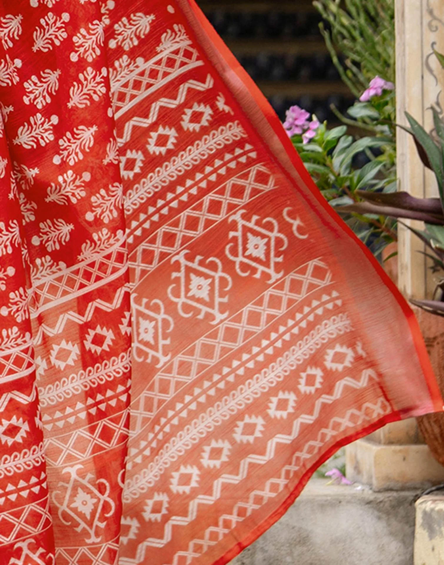 Red Linen Printed Saree - Image 10