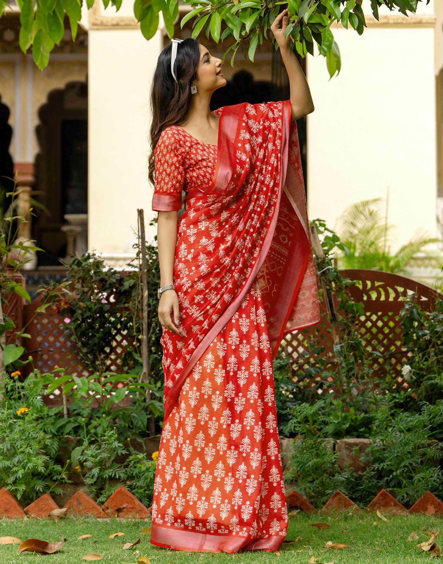 Red Linen Printed Saree - Image 9