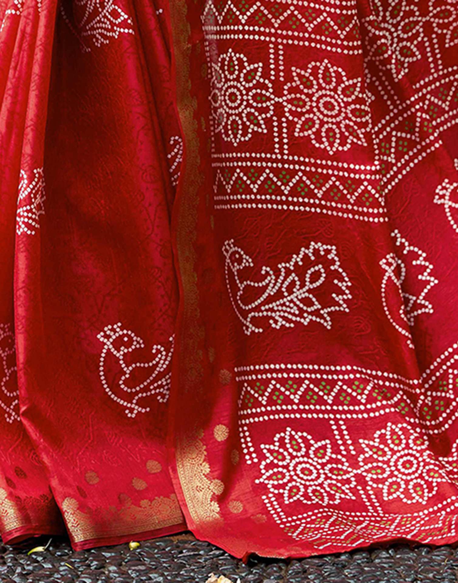 Red Silk Bandhani Printed Saree - Image 10