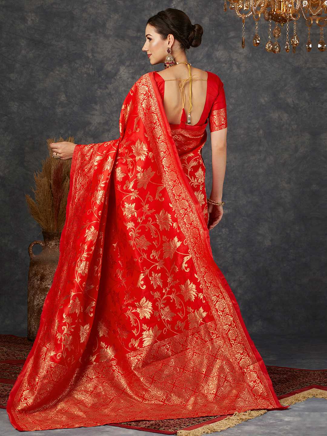 Red Silk Woven Banarasi Saree - Image 5