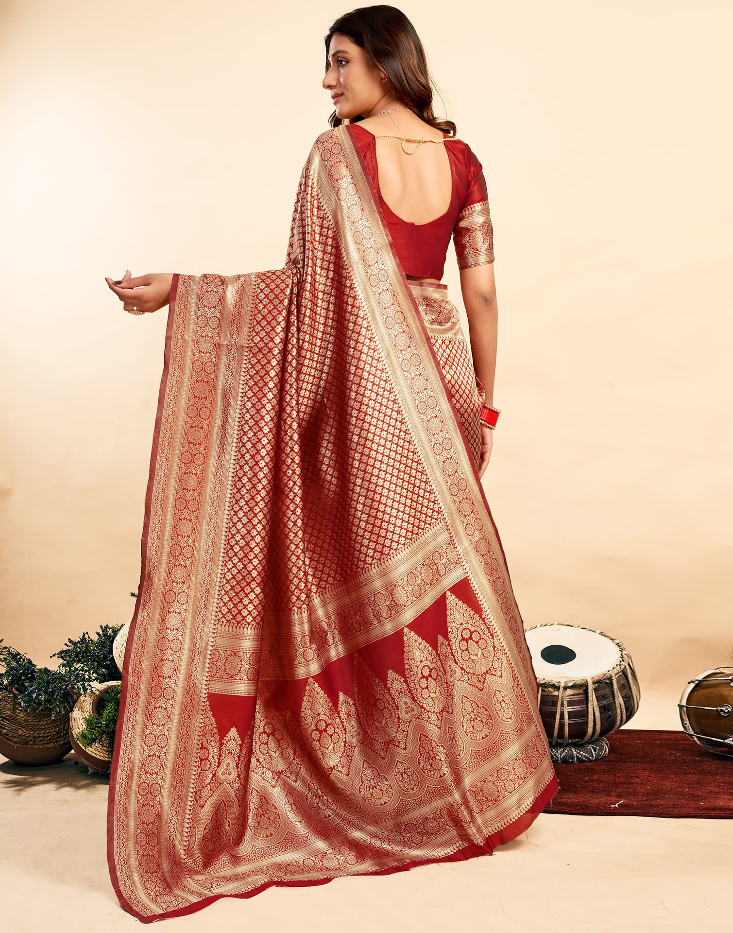 Red Silk Woven Banarasi Saree - Image 7