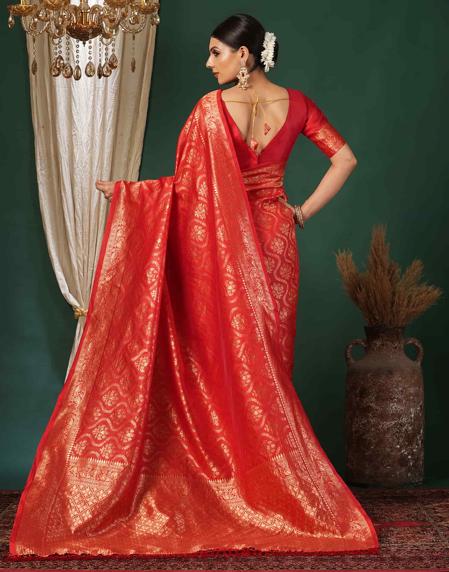 Red Silk Blend Woven Banarasi Saree - Image 5