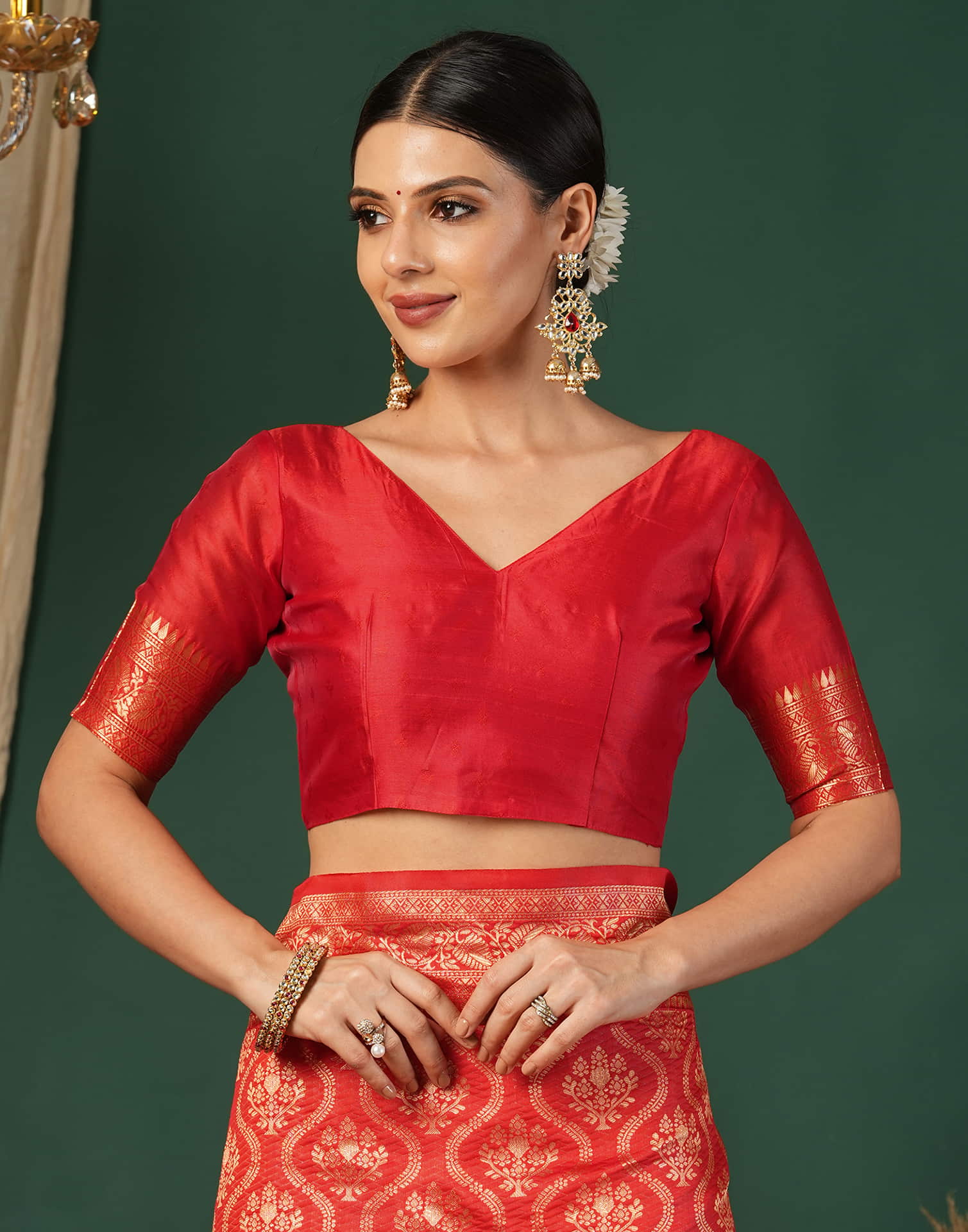 Red Silk Blend Woven Banarasi Saree - Image 6