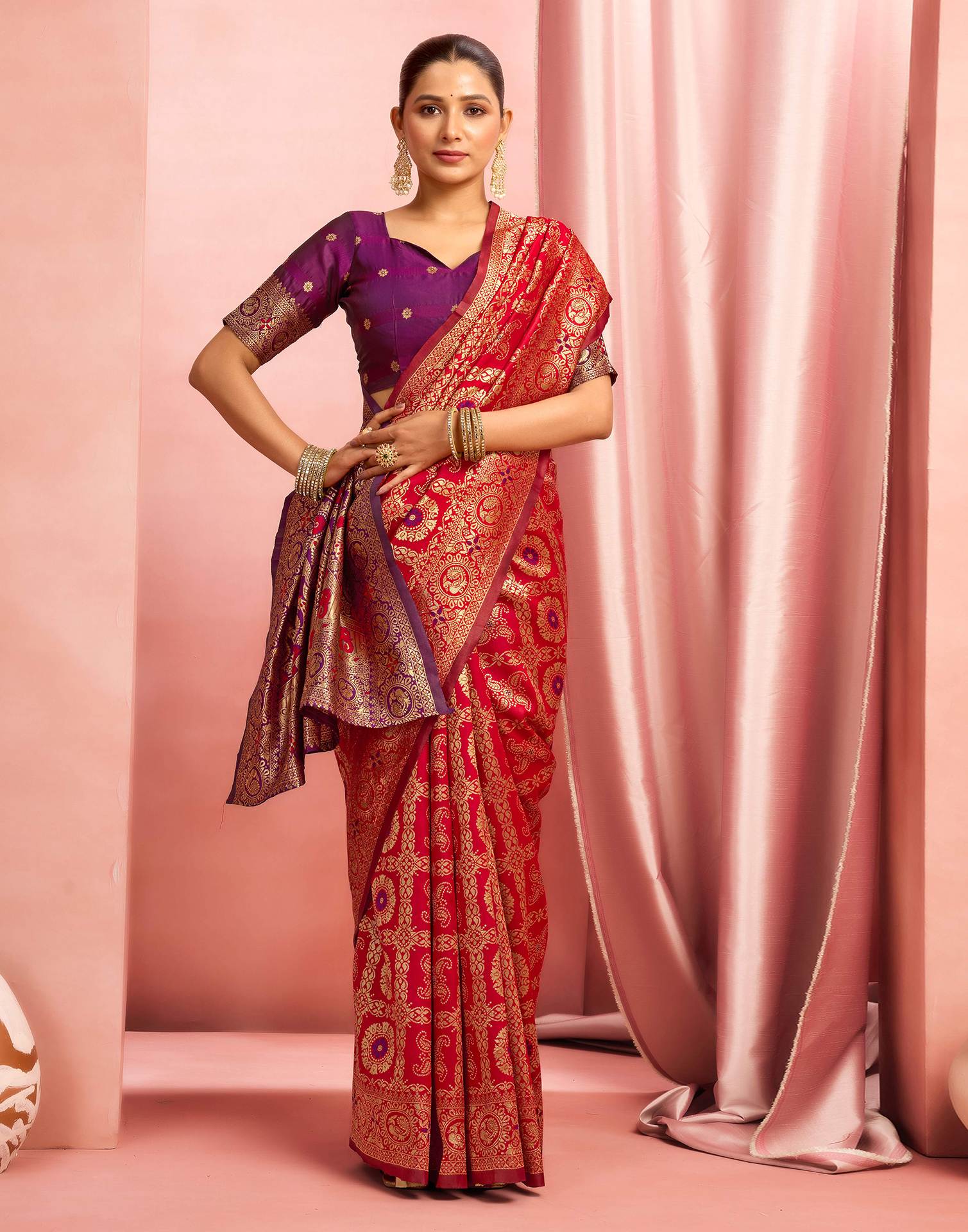 Red Silk Woven Banarasi Saree - Image 6