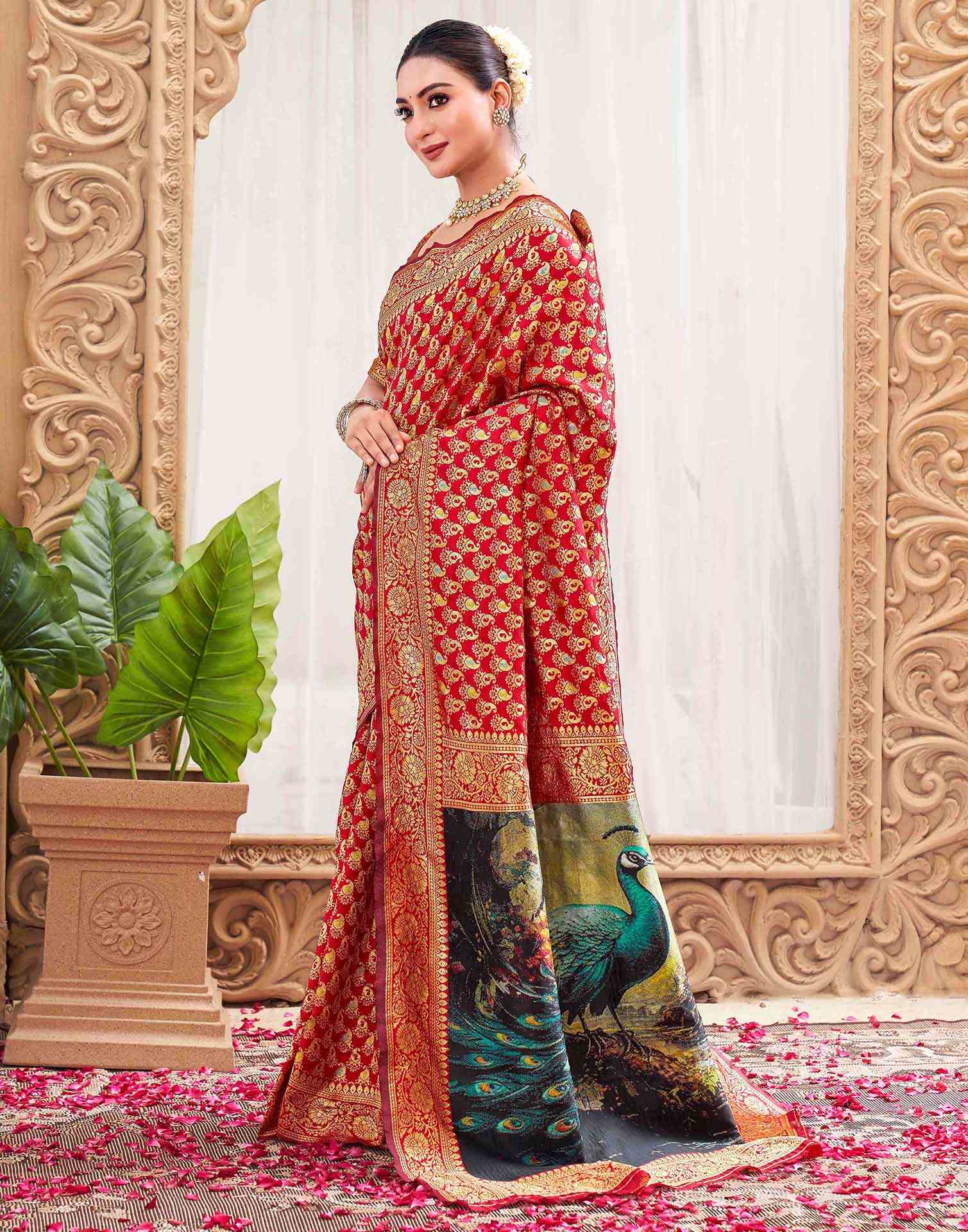 Red Silk Woven Banarasi Saree - Image 4