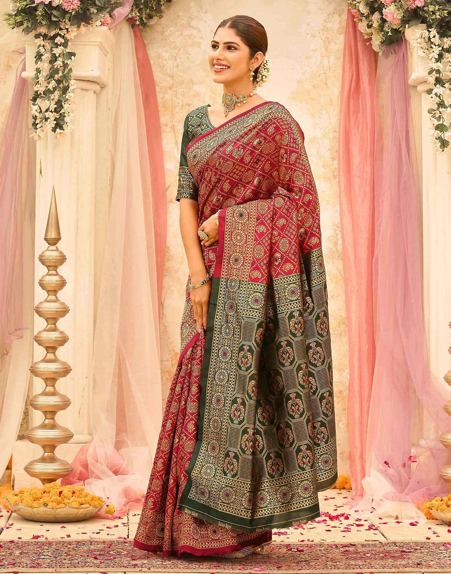 Red Silk Woven Banarasi Saree - Image 4