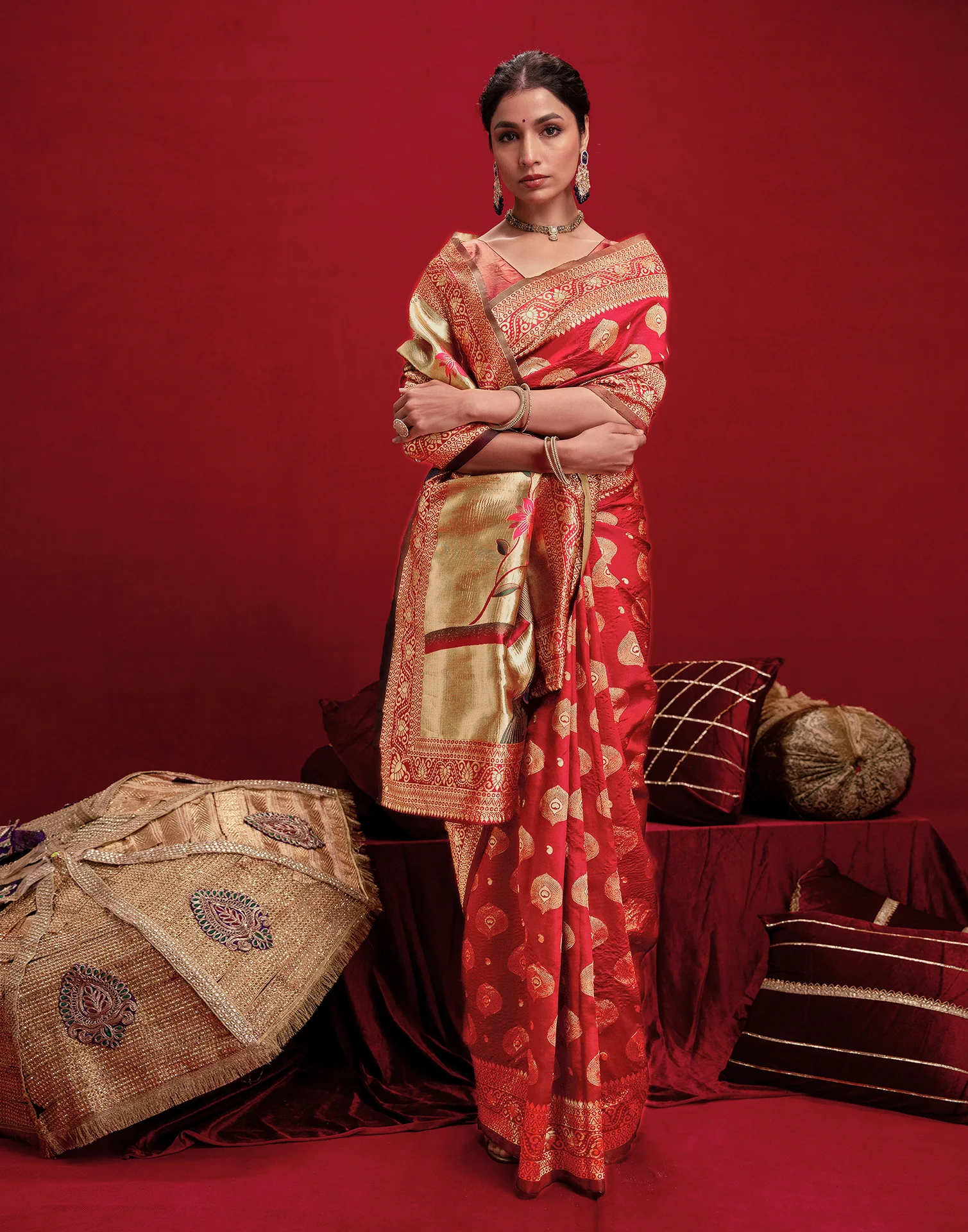 Red Silk Woven Banarasi Saree - Image 7