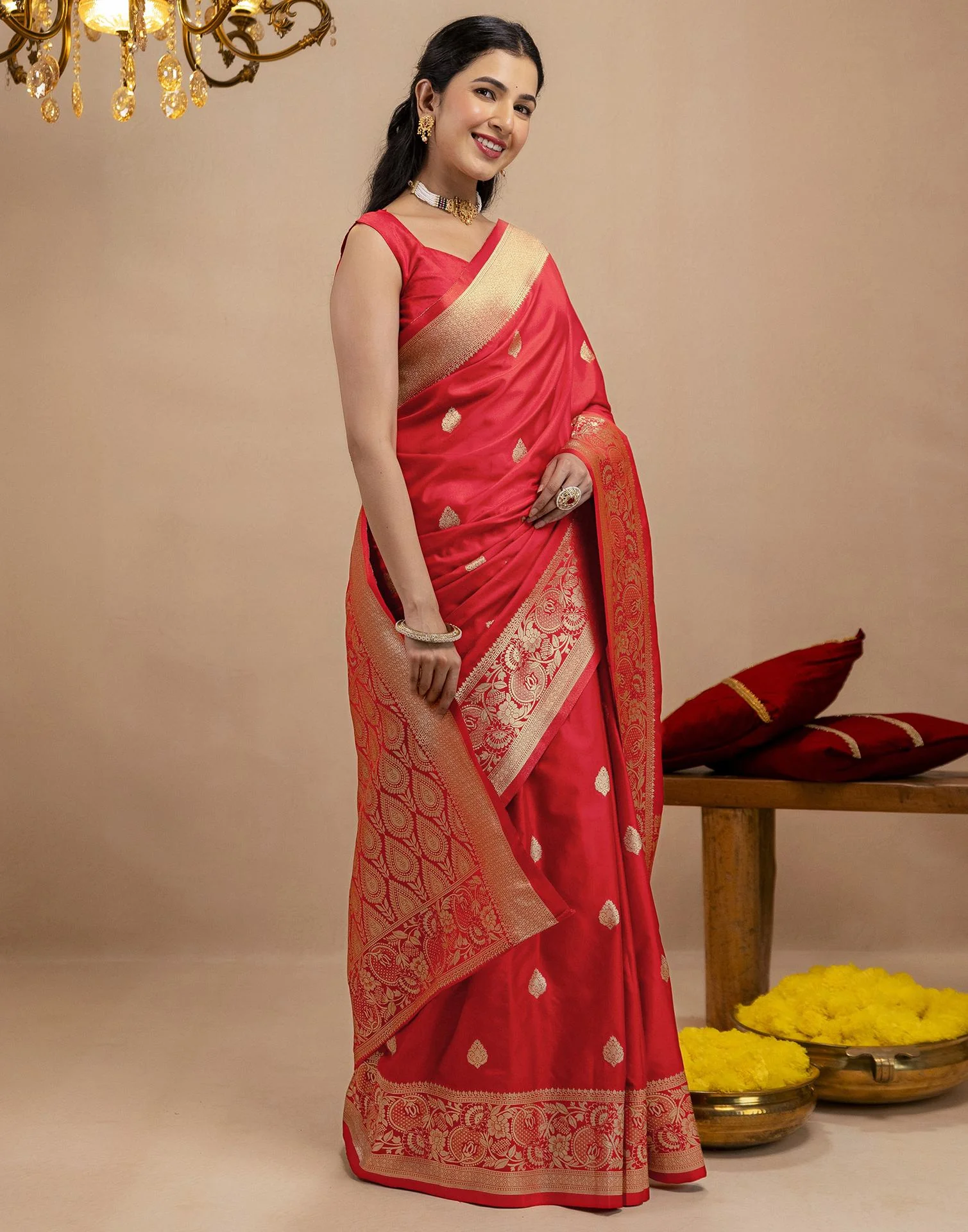 Red Silk Woven Banarasi Saree - Image 5