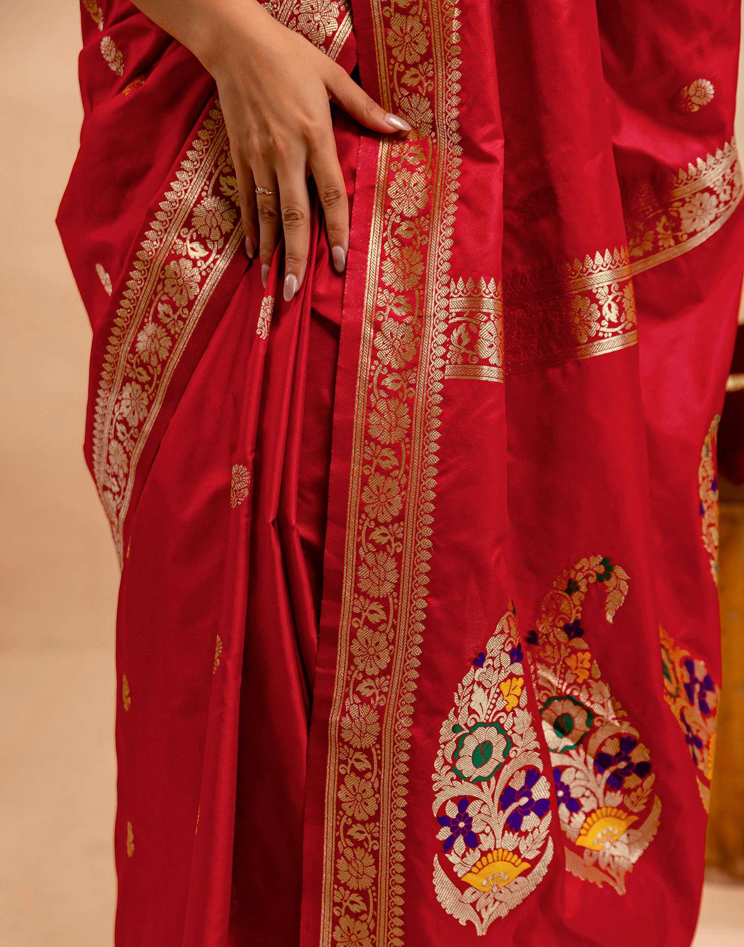 Red Silk Woven Banarasi Saree - Image 12