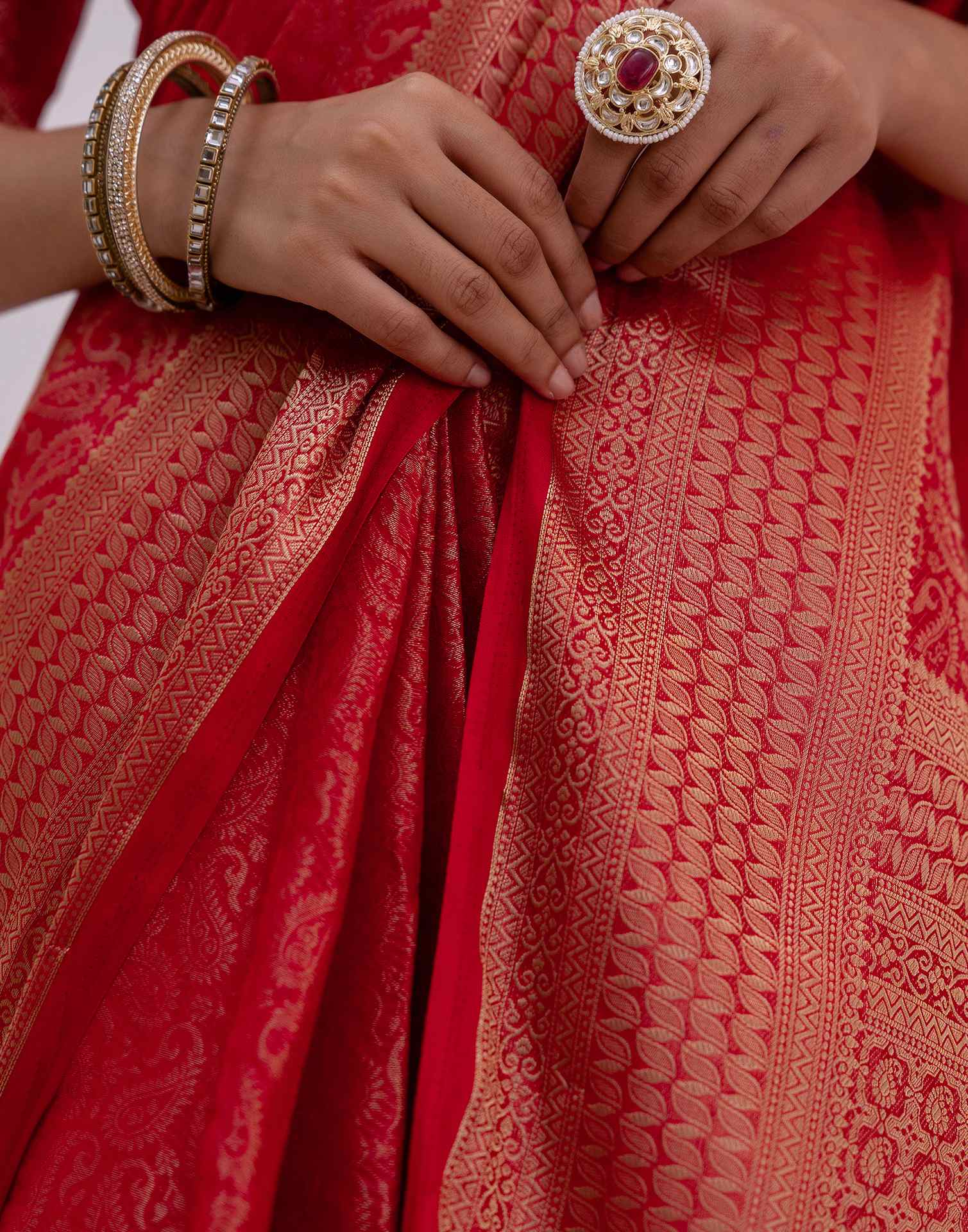 Red Silk Woven Kanjivaram Saree - Image 11
