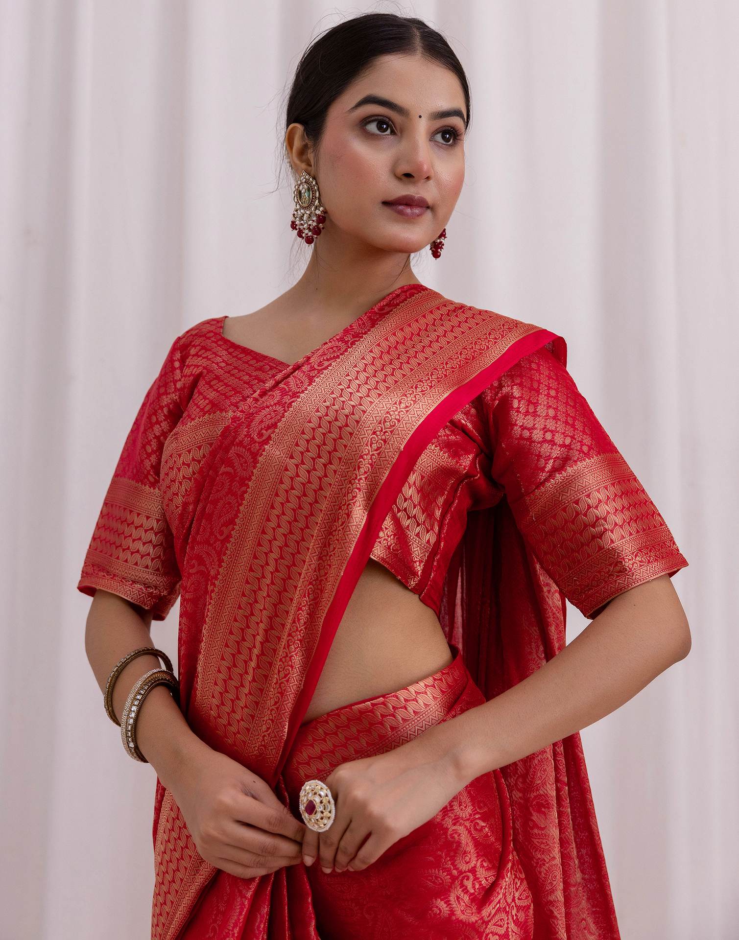 Red Silk Woven Kanjivaram Saree - Image 2