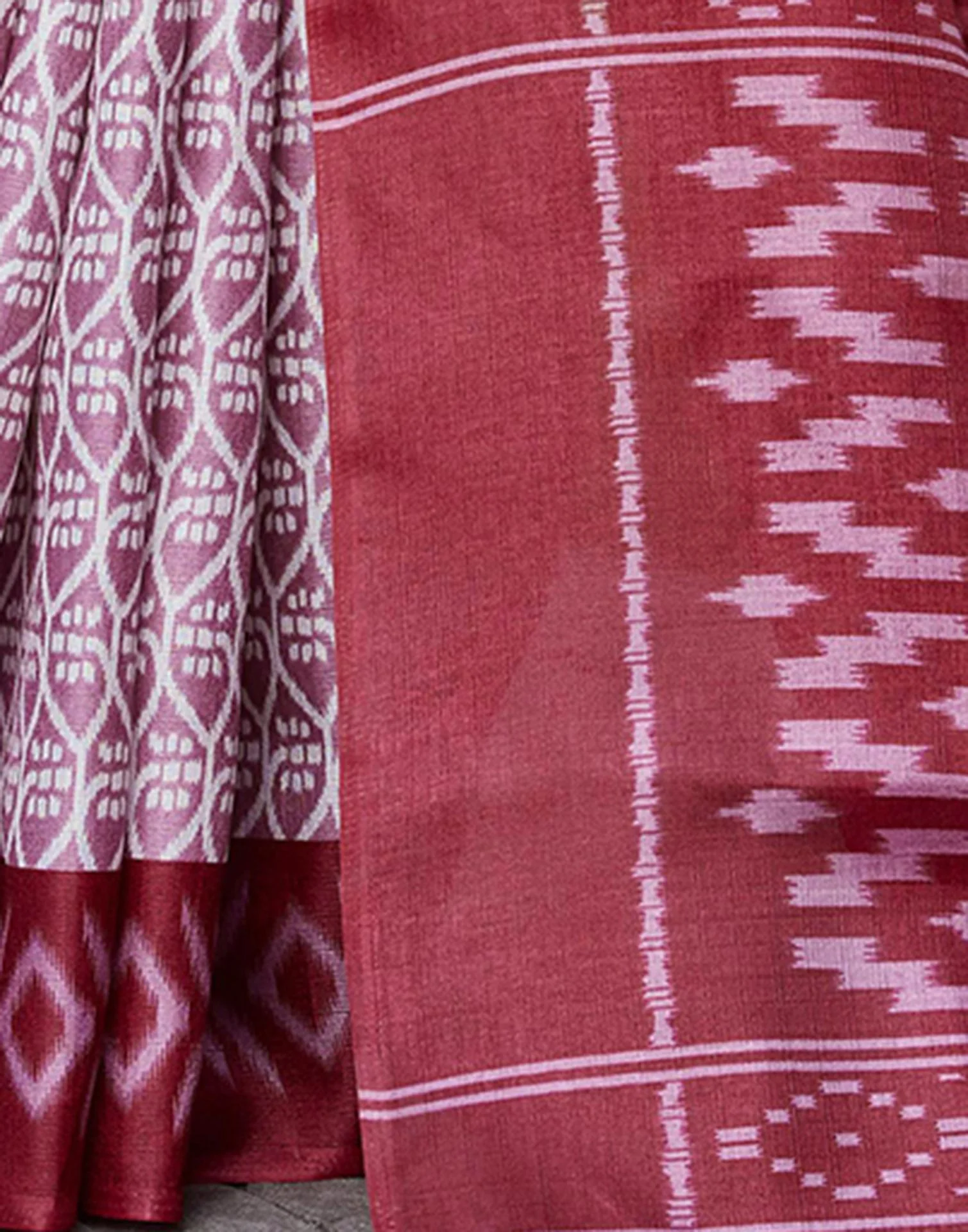 Rose Pink Cotton Blend Ikkat Printed Saree - Image 10