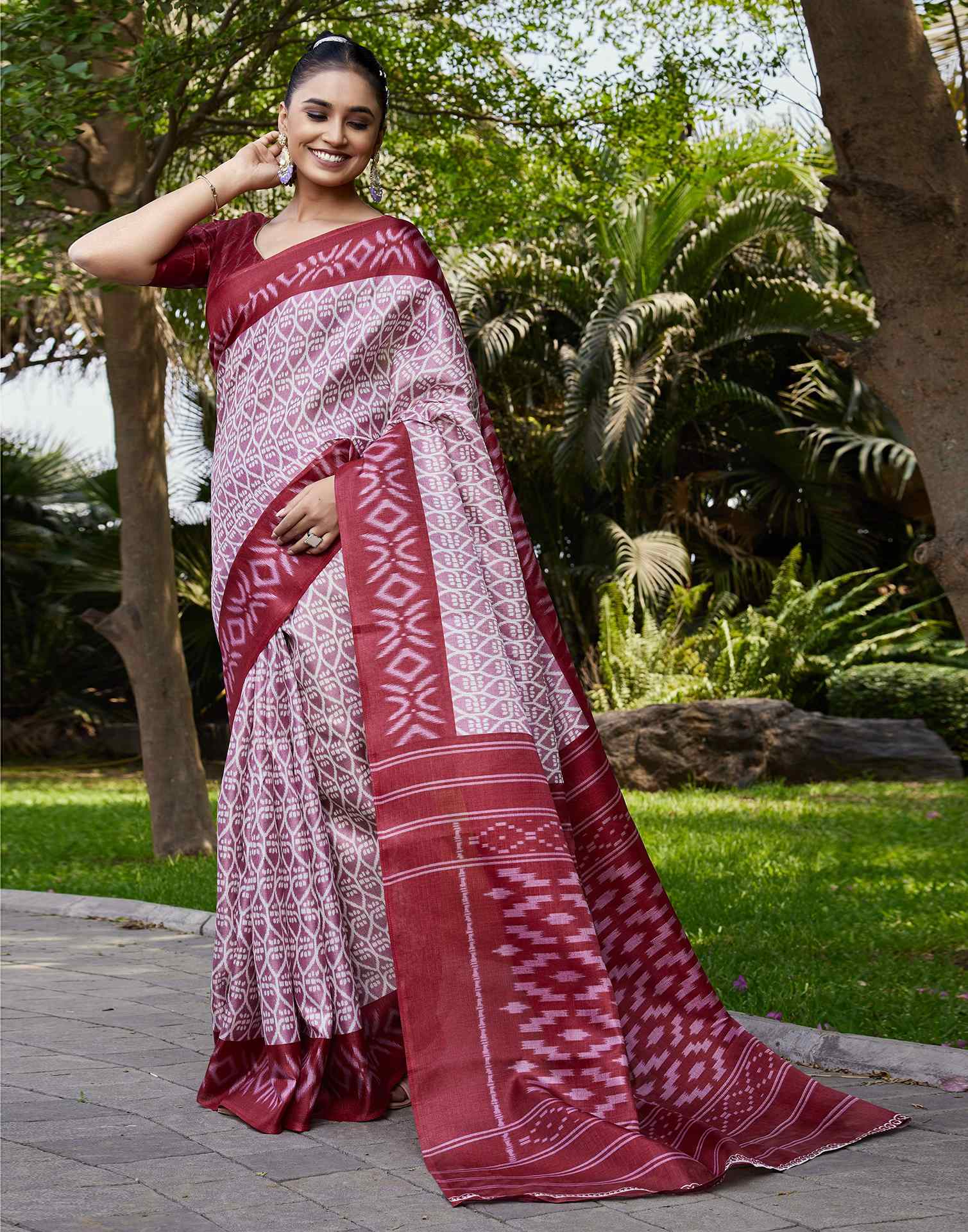 Rose Pink Cotton Blend Ikkat Printed Saree - Image 9