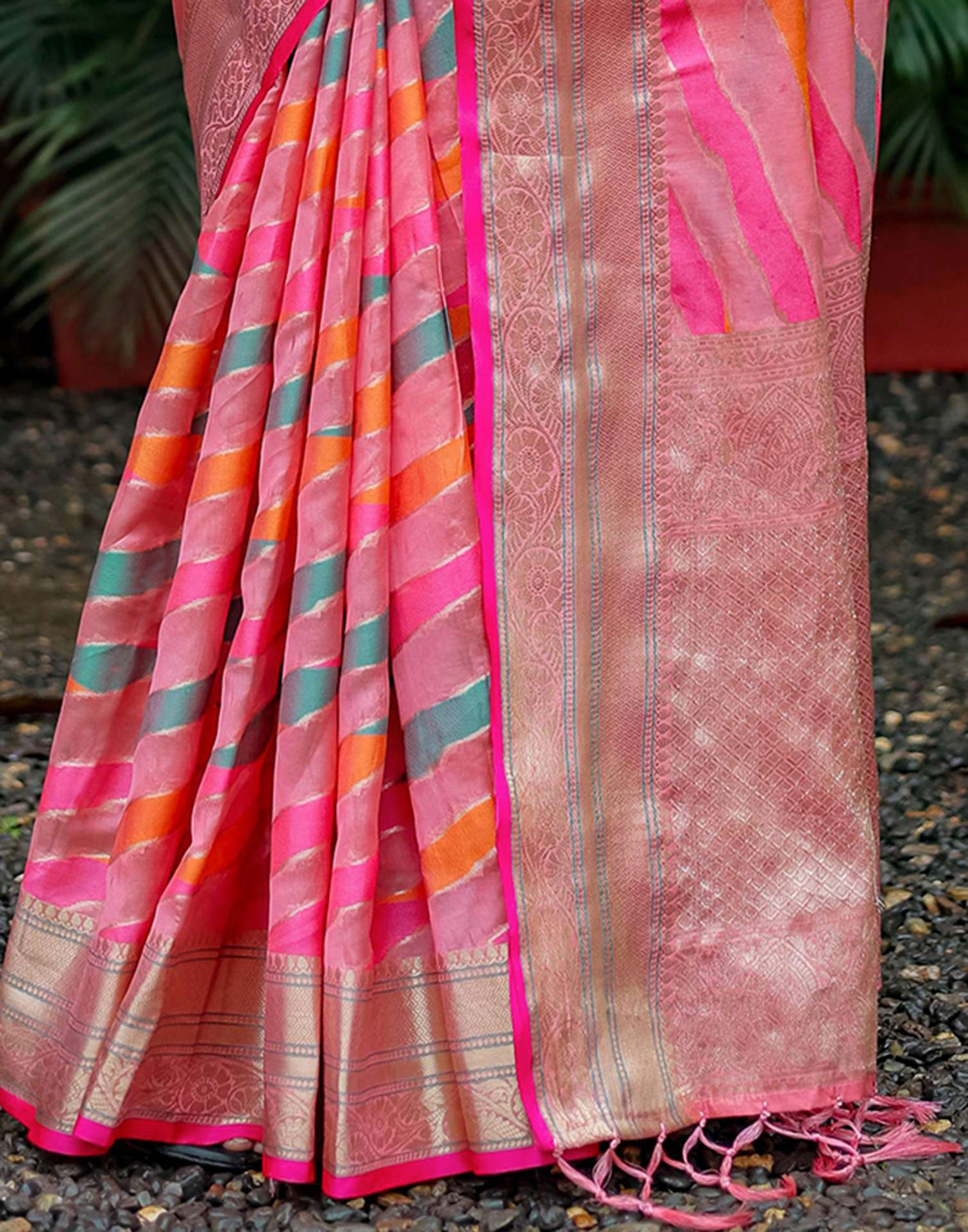 Rose Pink Silk Woven Saree - Image 12