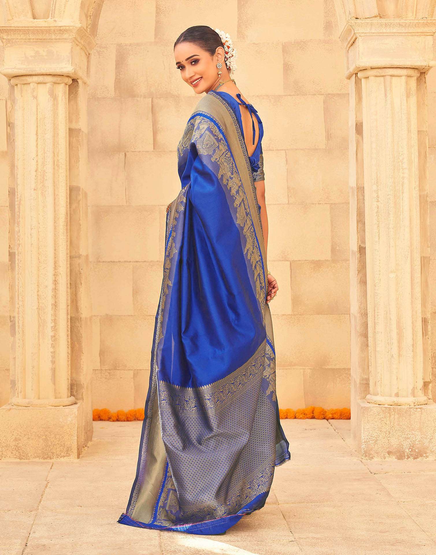 Royal Blue Silk Woven Kanjivaram Saree - Image 6