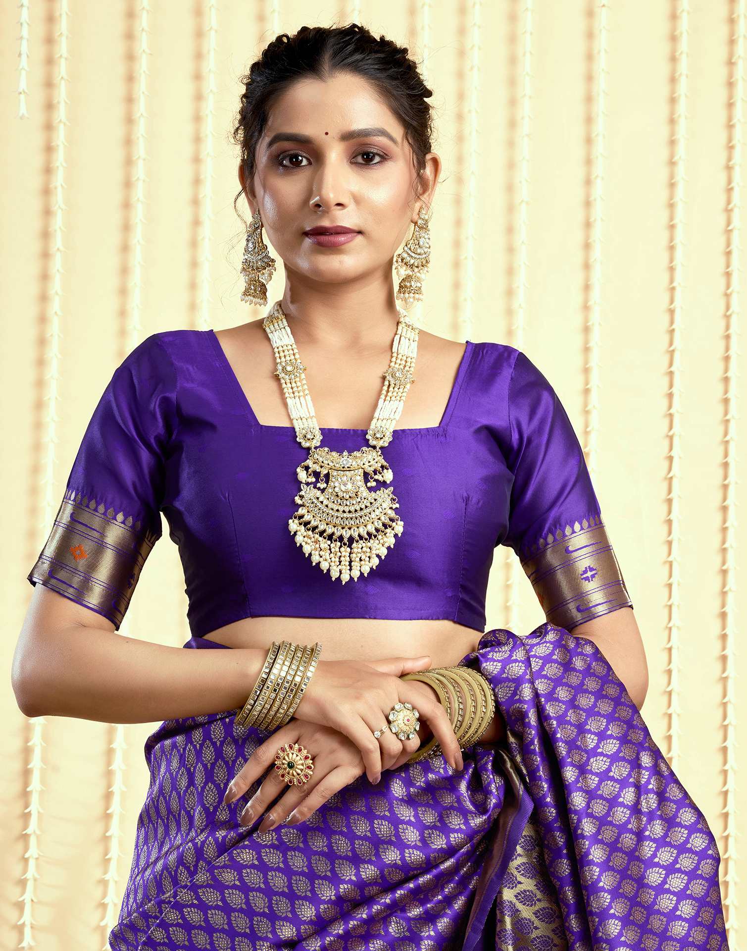 Royal Blue Silk Woven Paithani Saree - Image 9