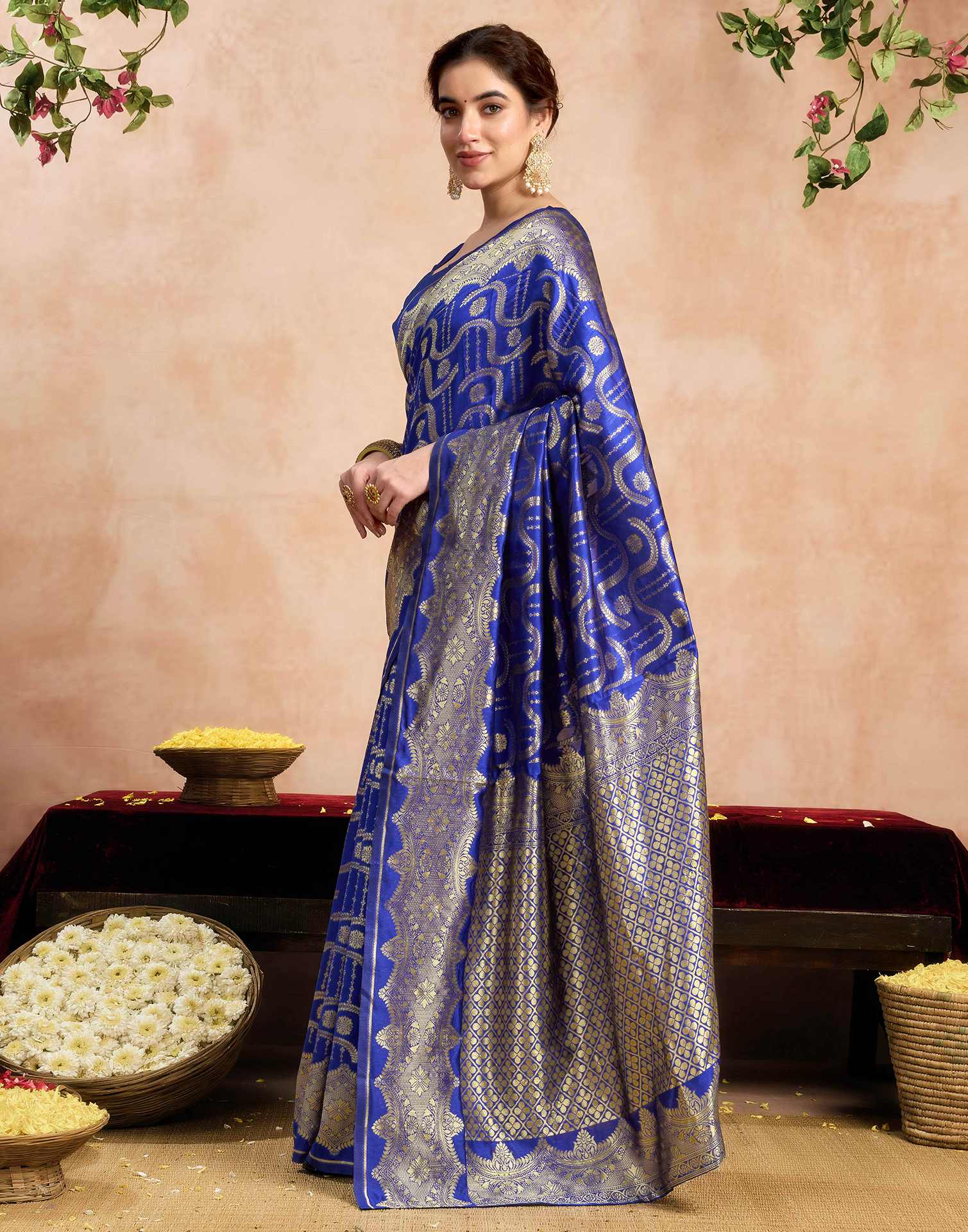 Royal Blue Silk Woven Banarasi Saree - Image 4