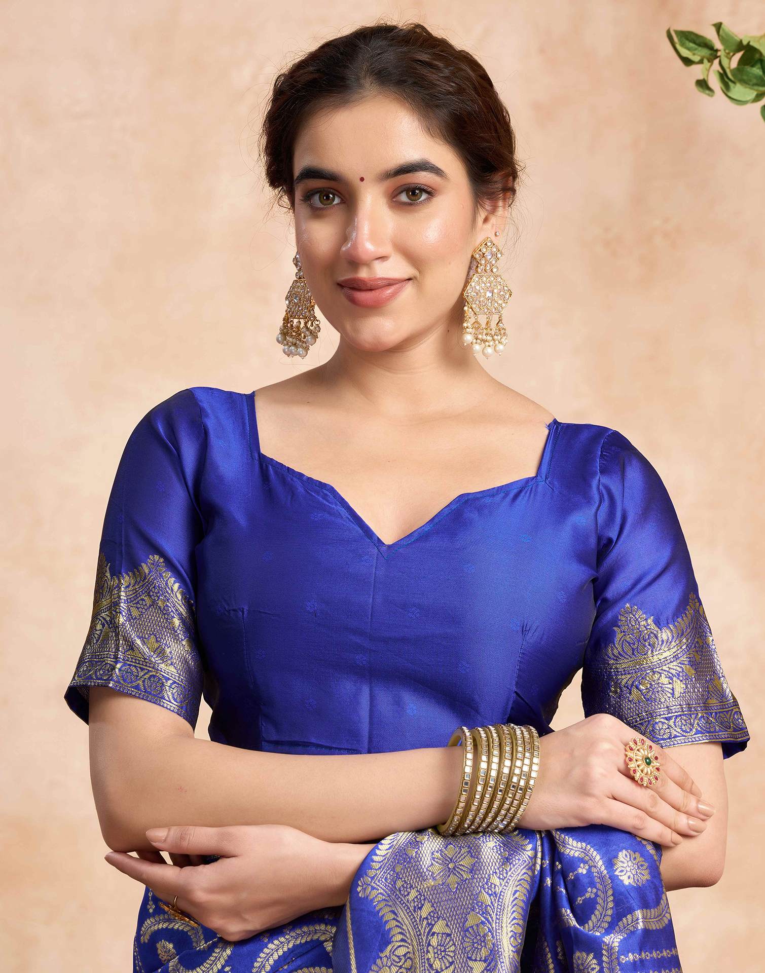 Royal Blue Silk Woven Banarasi Saree - Image 7