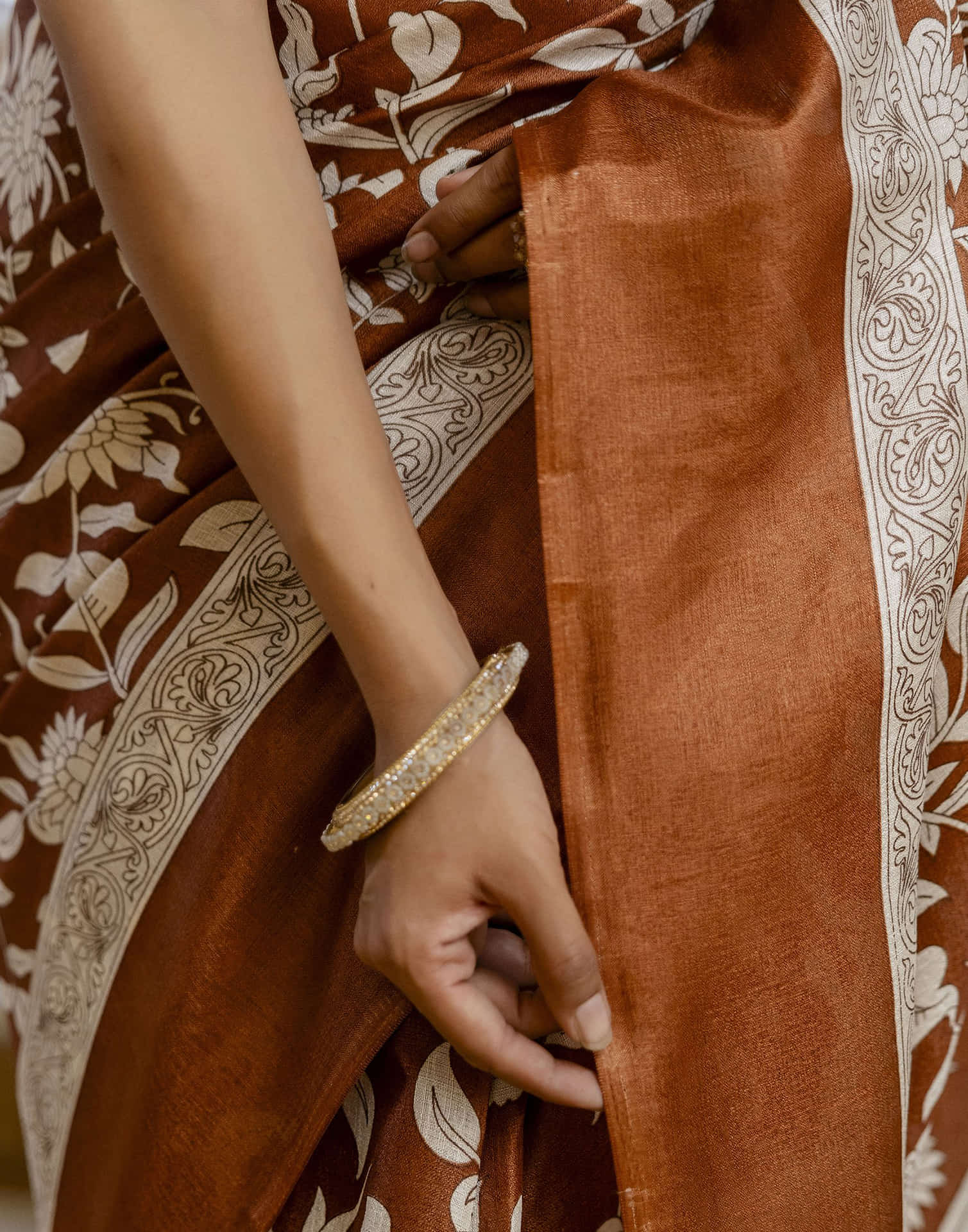 Rust Brown Cotton Blend Floral printed Saree - Image 11