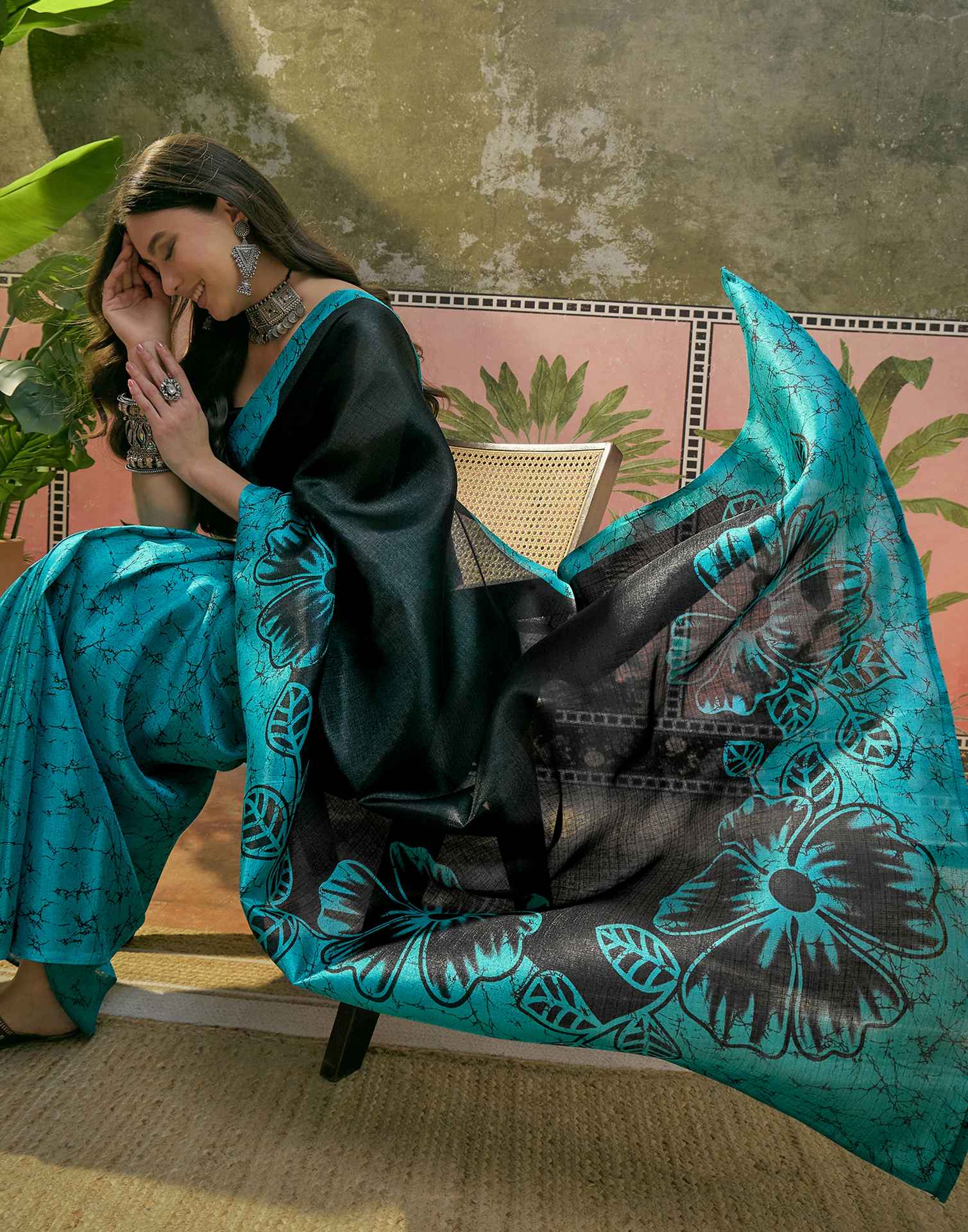 Teal Blue Khadi Floral Printed Saree - Image 4