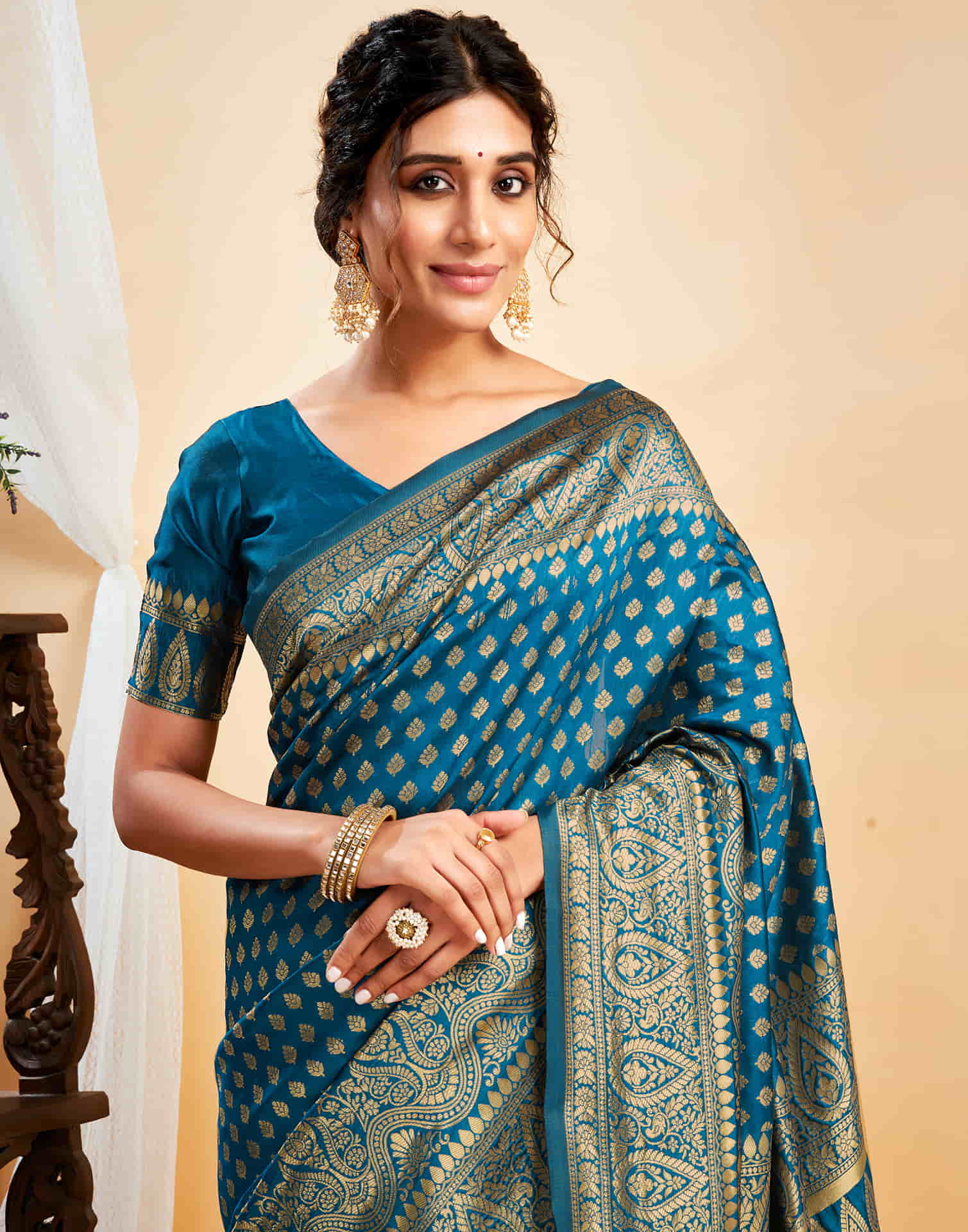 Blue Silk Blend Woven Banarasi Saree - Image 2