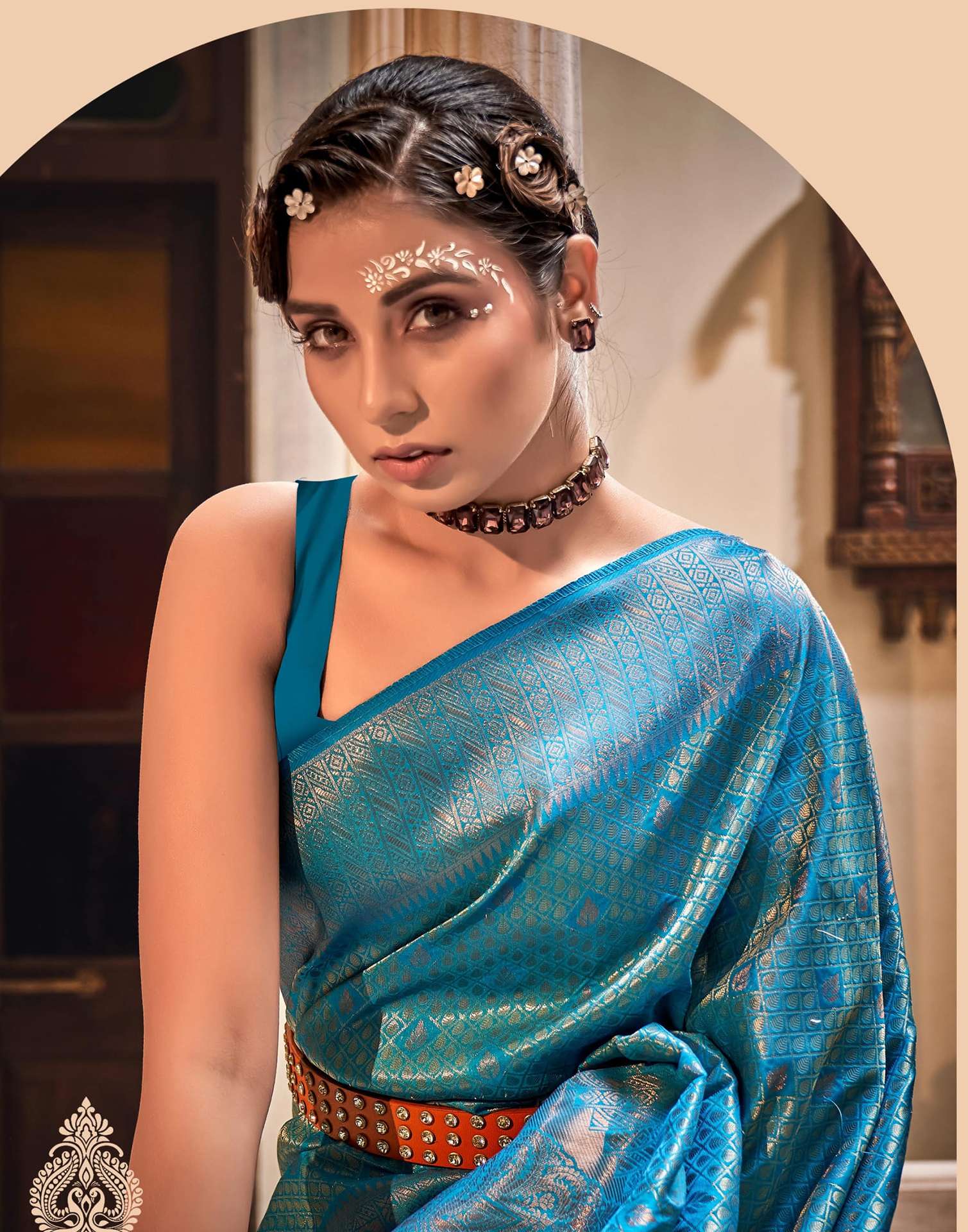 Teal Blue Silk Woven Kanjivaram Saree - Image 2