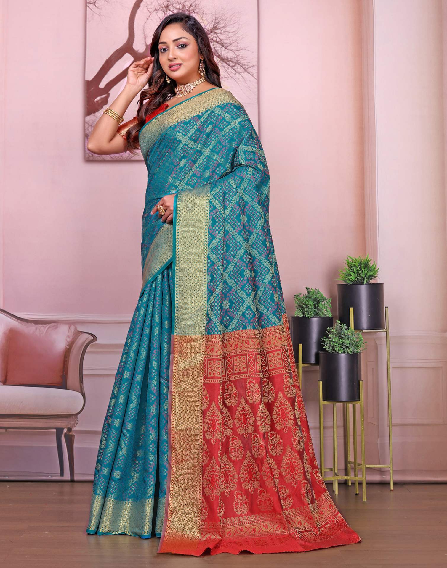 Teal Blue Silk Woven Patola Saree - Image 4