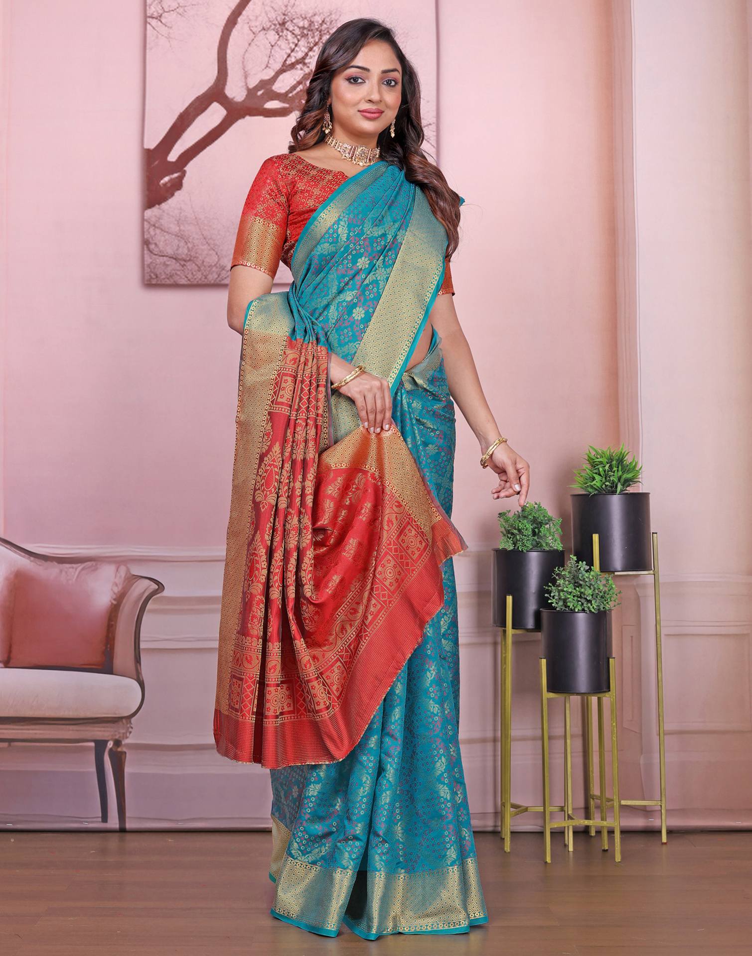 Teal Blue Silk Woven Patola Saree - Image 5