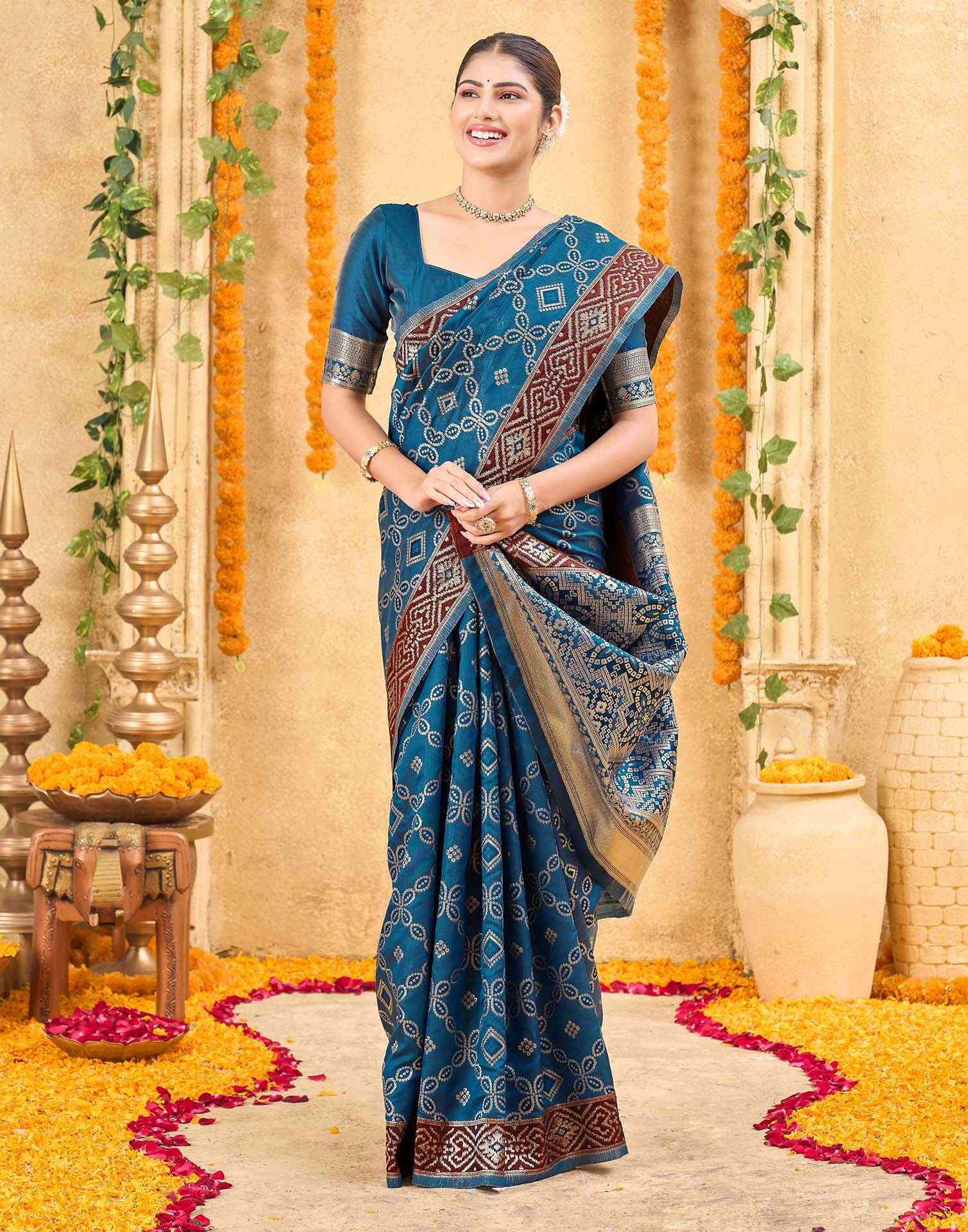 Teal Blue Silk Woven Patola Saree - Image 5