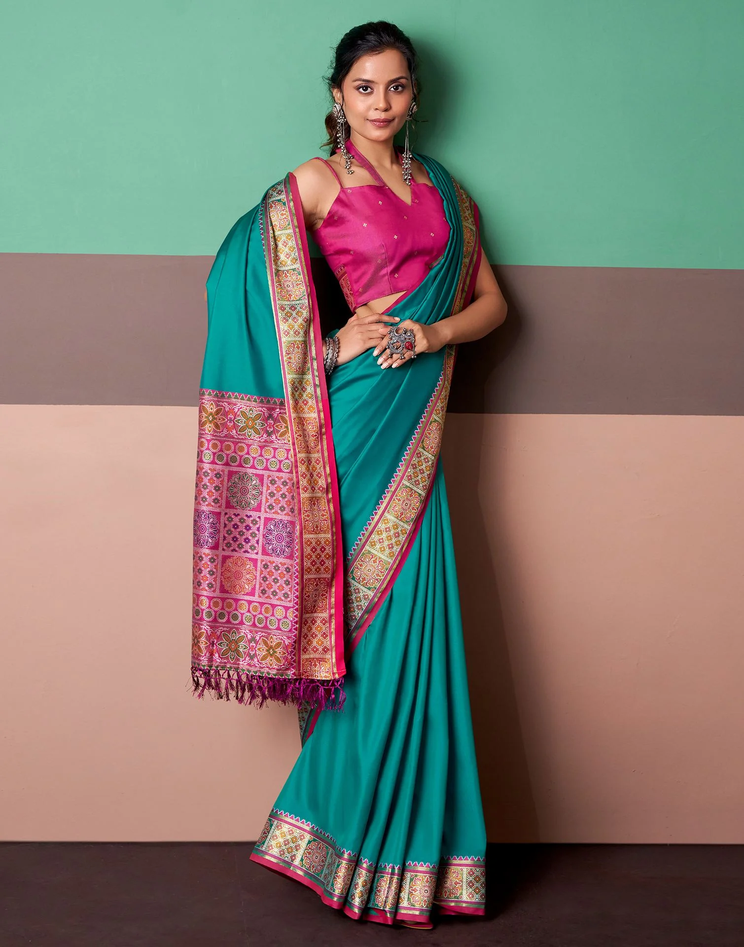 Teal Blue Silk Woven Patola Saree - Image 5