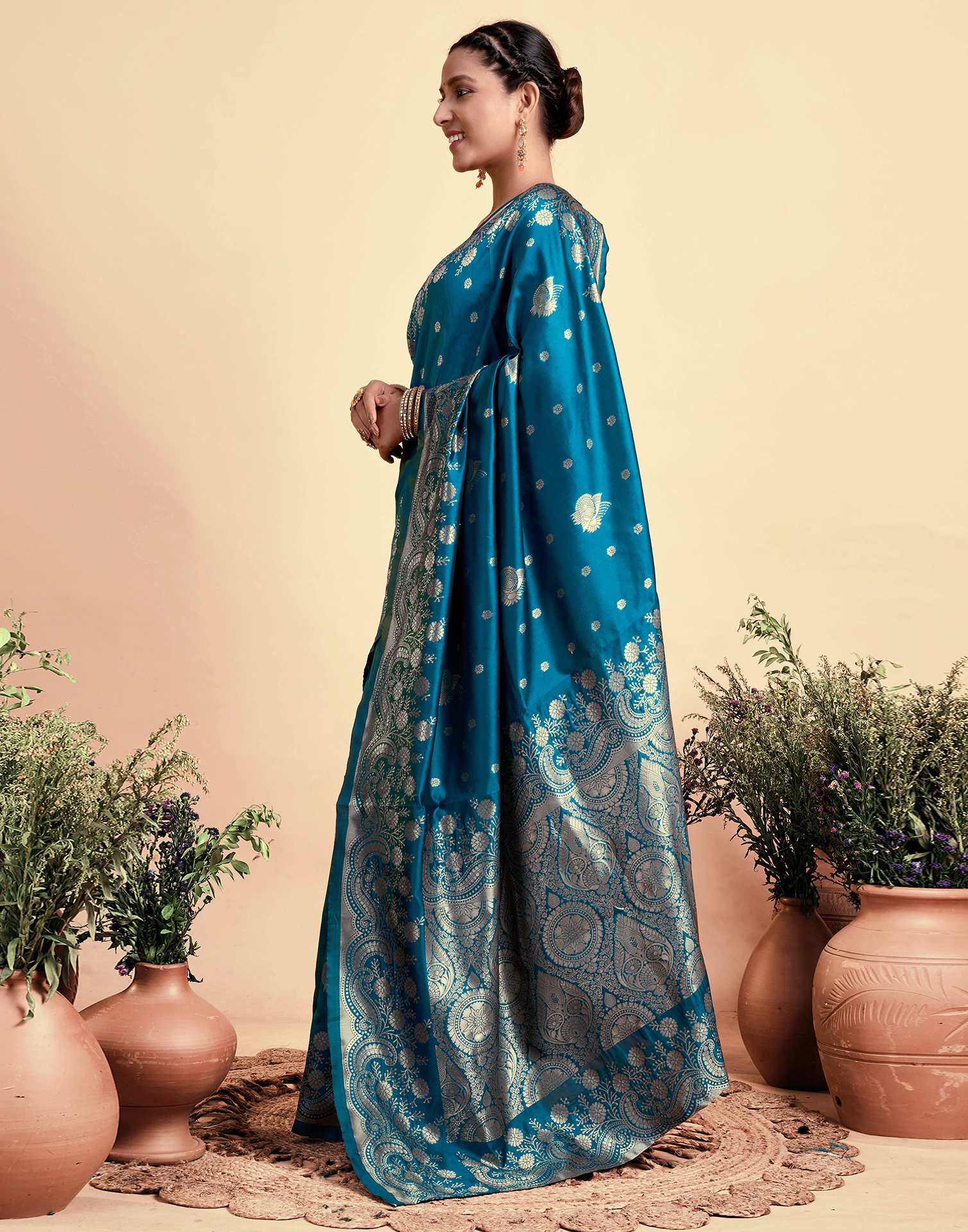 Teal Blue Silk Woven Banarasi Saree - Image 4
