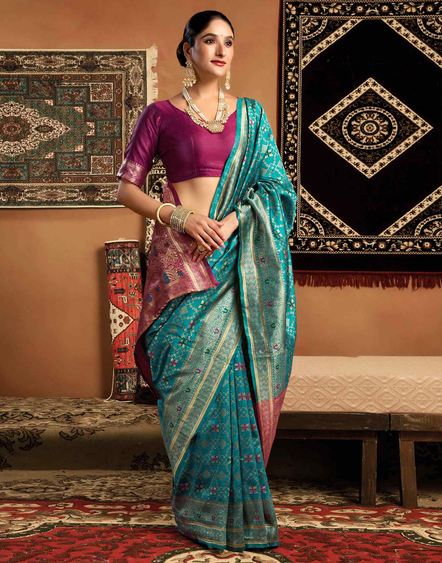 Teal Blue Silk Woven Patola Saree - Image 5