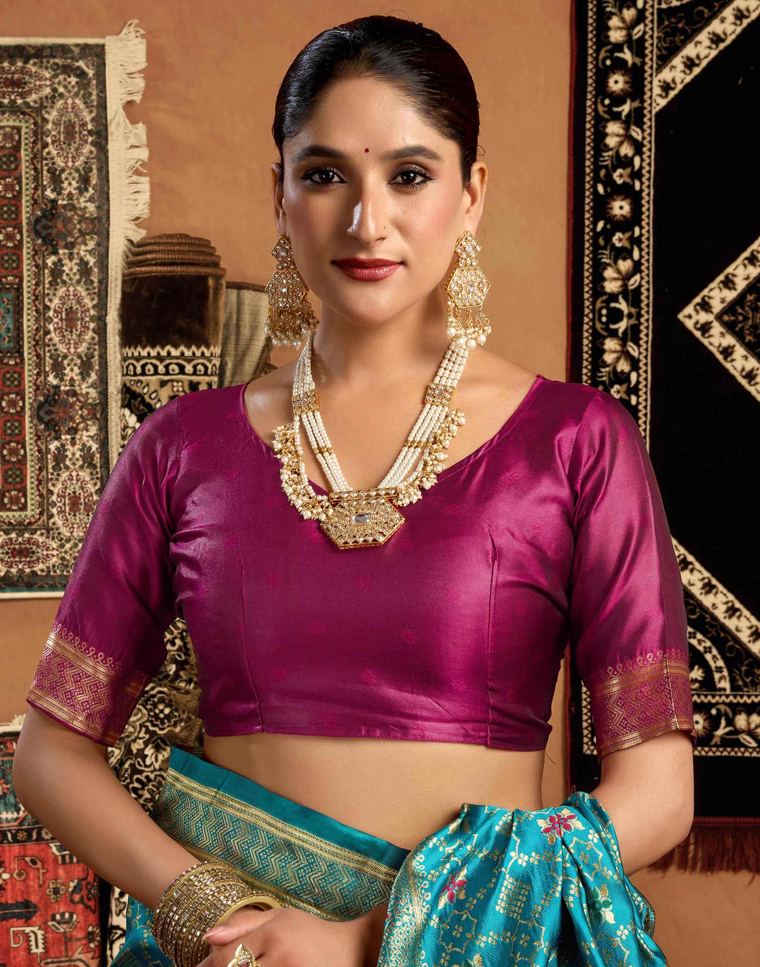 Teal Blue Silk Woven Patola Saree - Image 7