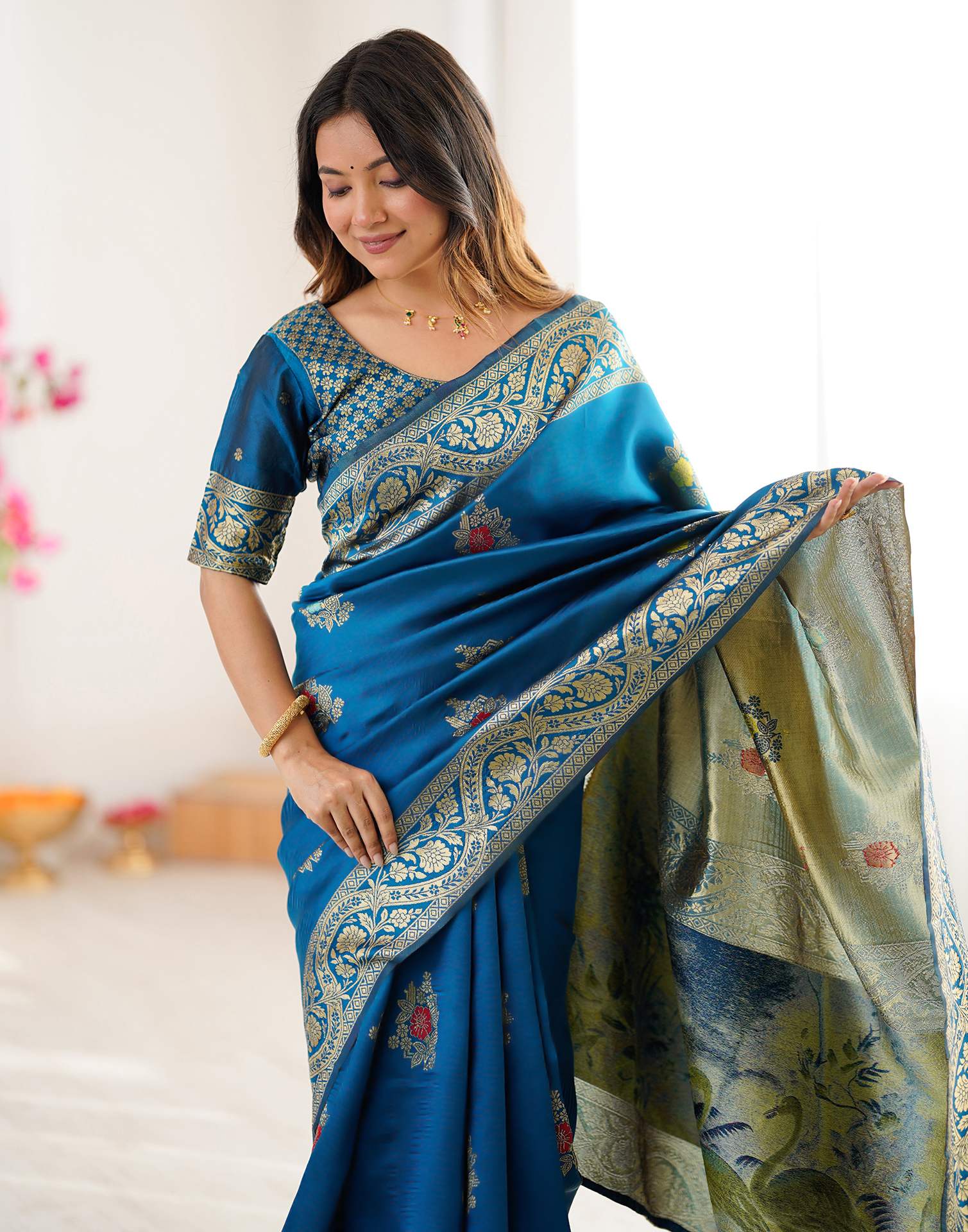 Teal Blue Silk Woven Saree - Image 4