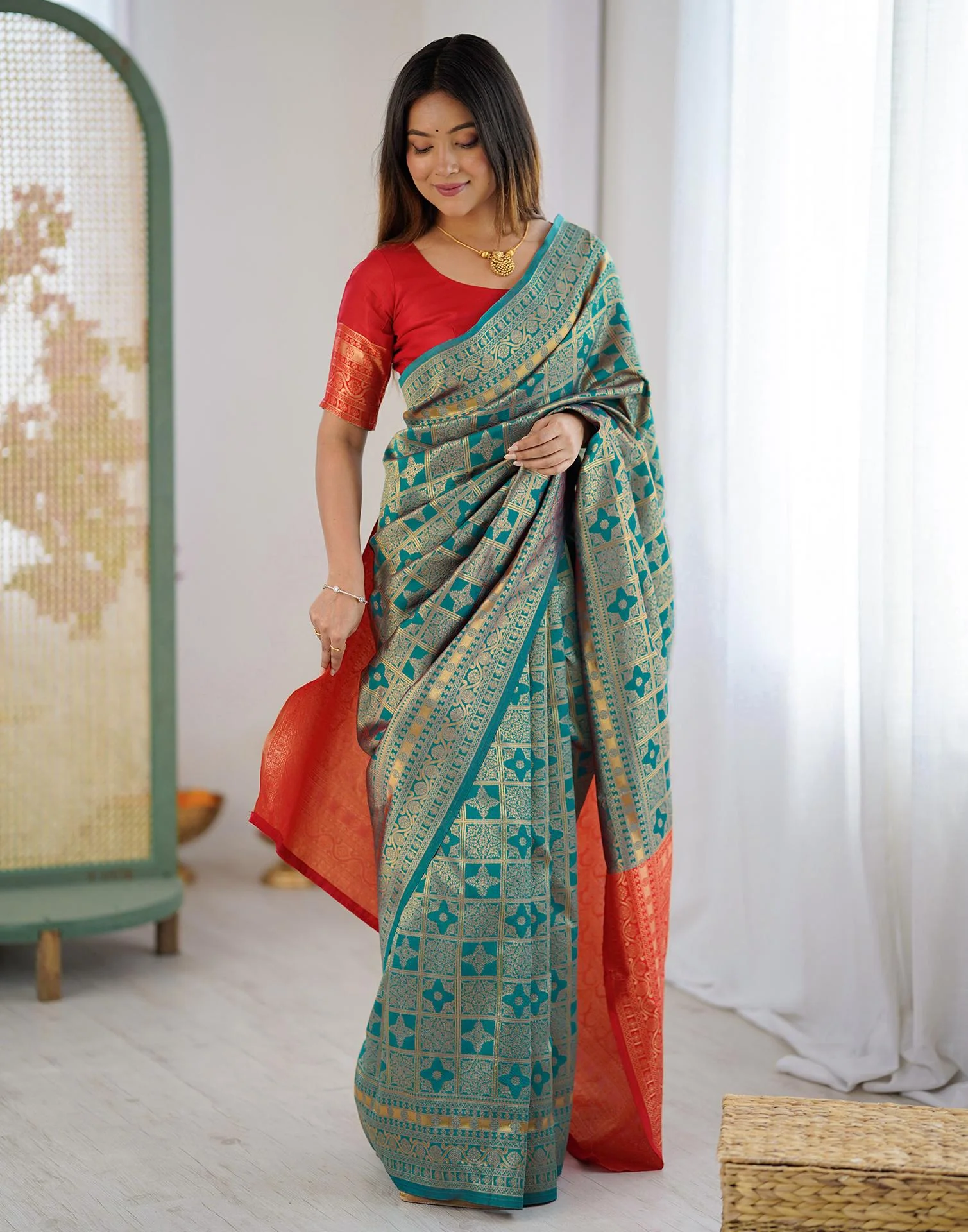 Blue Silk Woven Banarasi Saree - Image 7