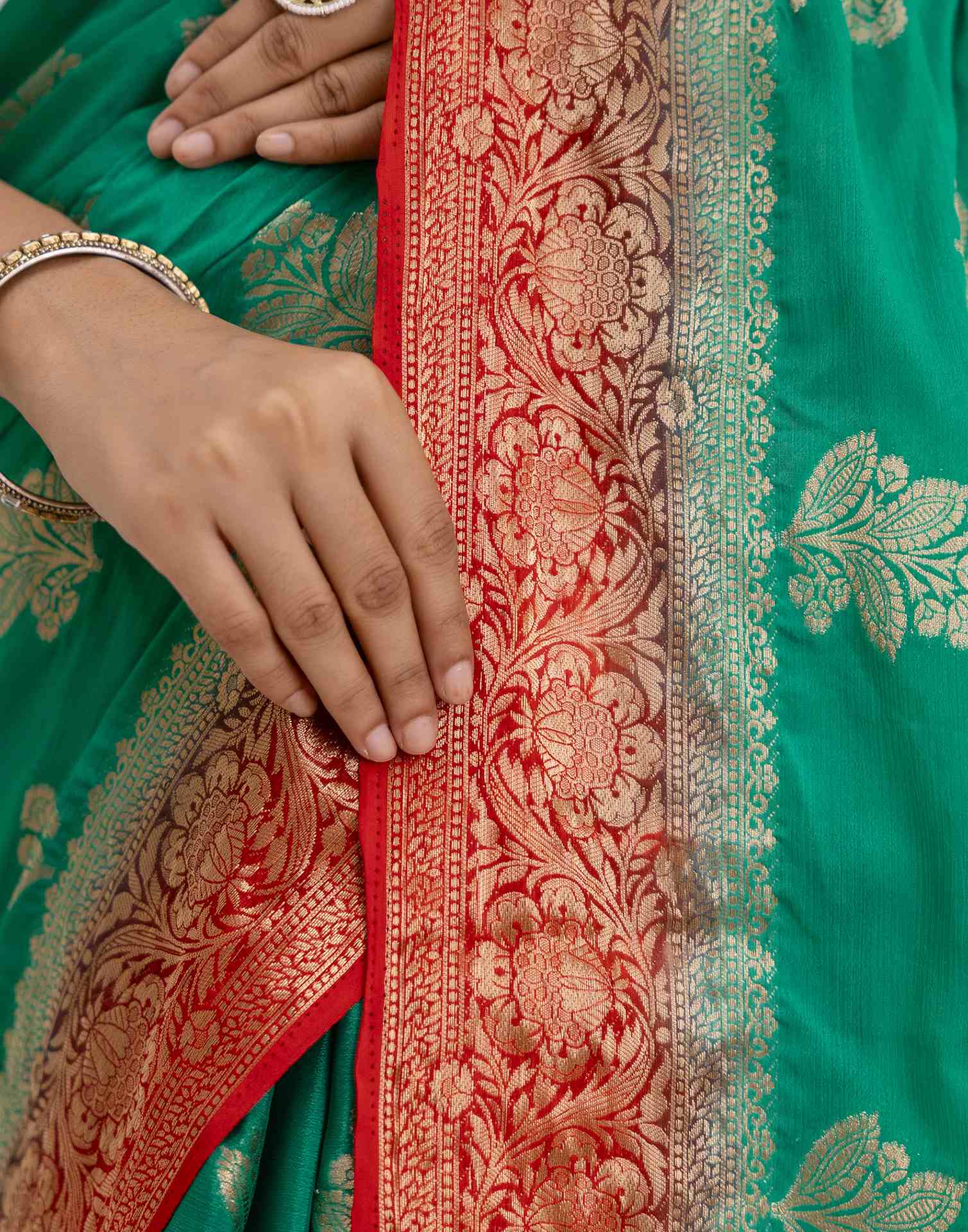 Teal Green Chiffon Woven Saree - Image 11