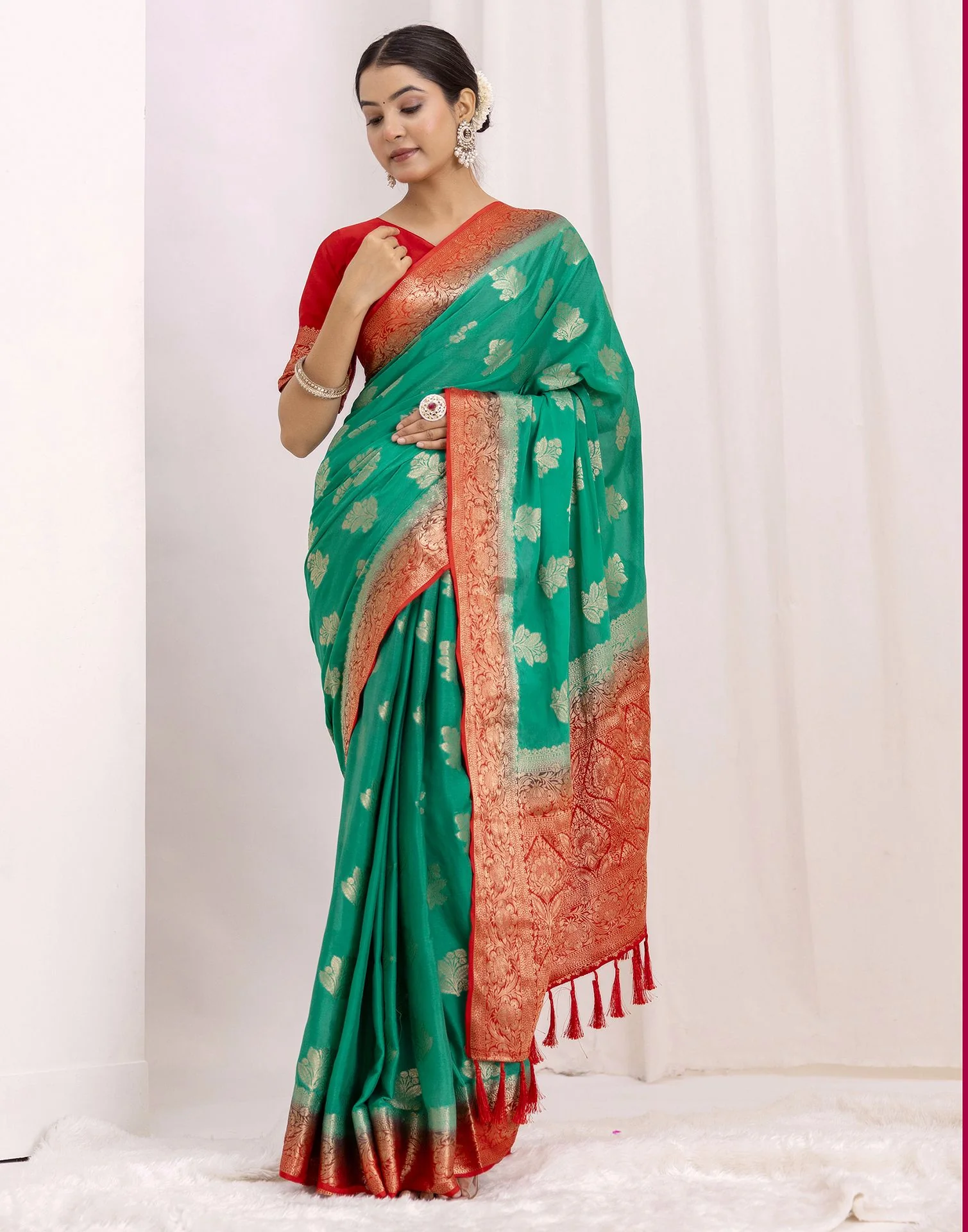 Teal Green Chiffon Woven Saree - Image 5