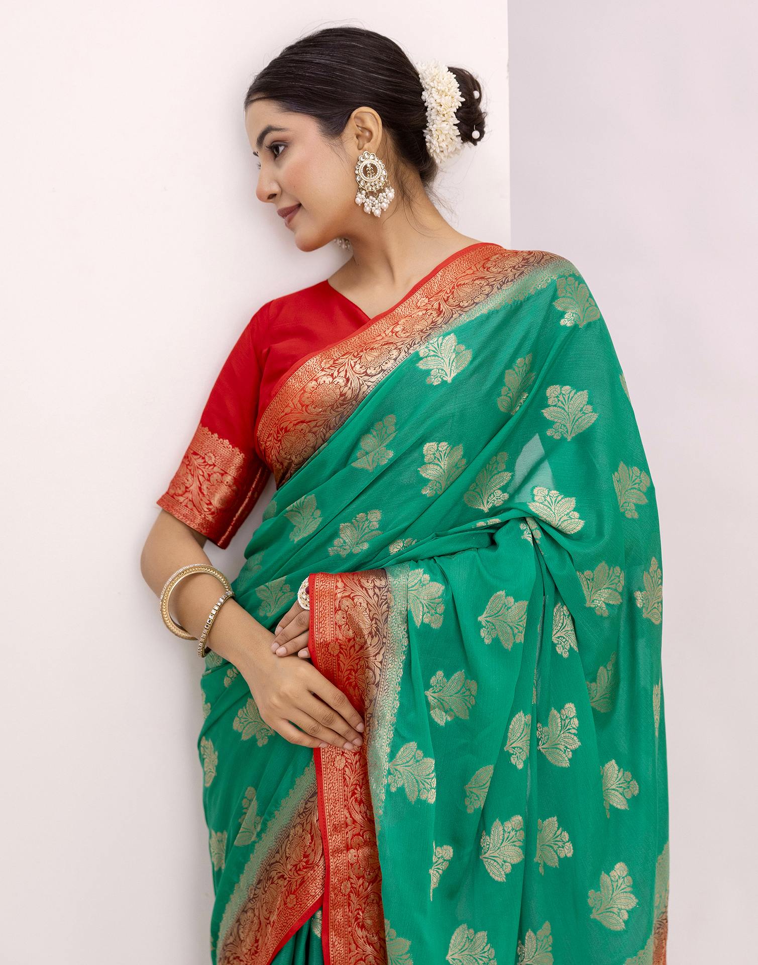 Teal Green Chiffon Woven Saree - Image 8
