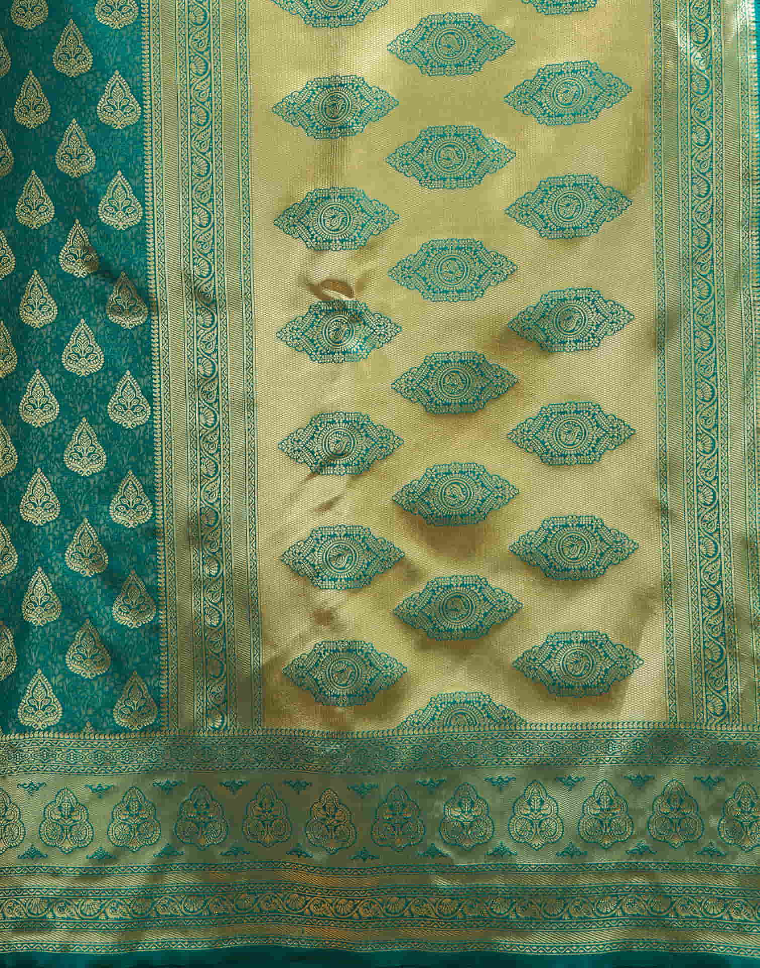 Green Silk Blend Woven Banarasi Saree - Image 10