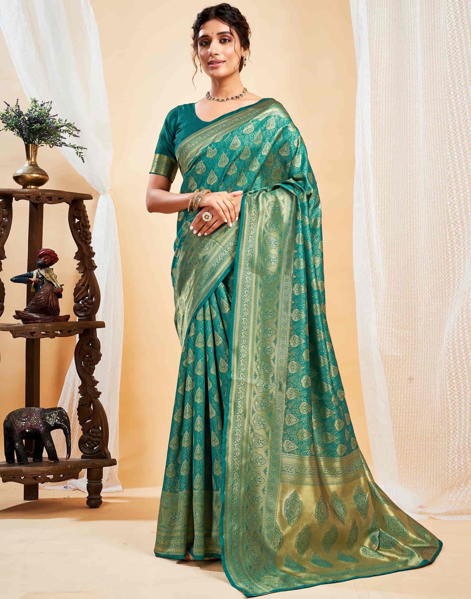 Green Silk Blend Woven Banarasi Saree - Image 6